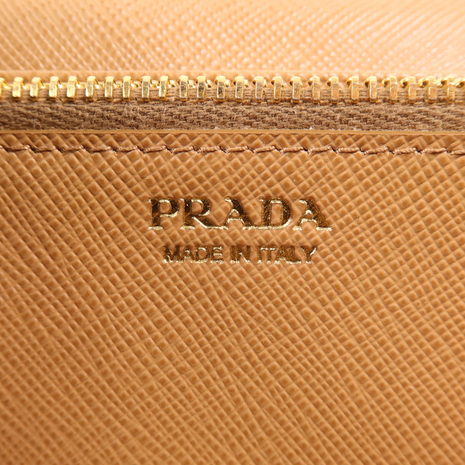 PRADA 牛皮皮革Long Wallet金扣長錢包