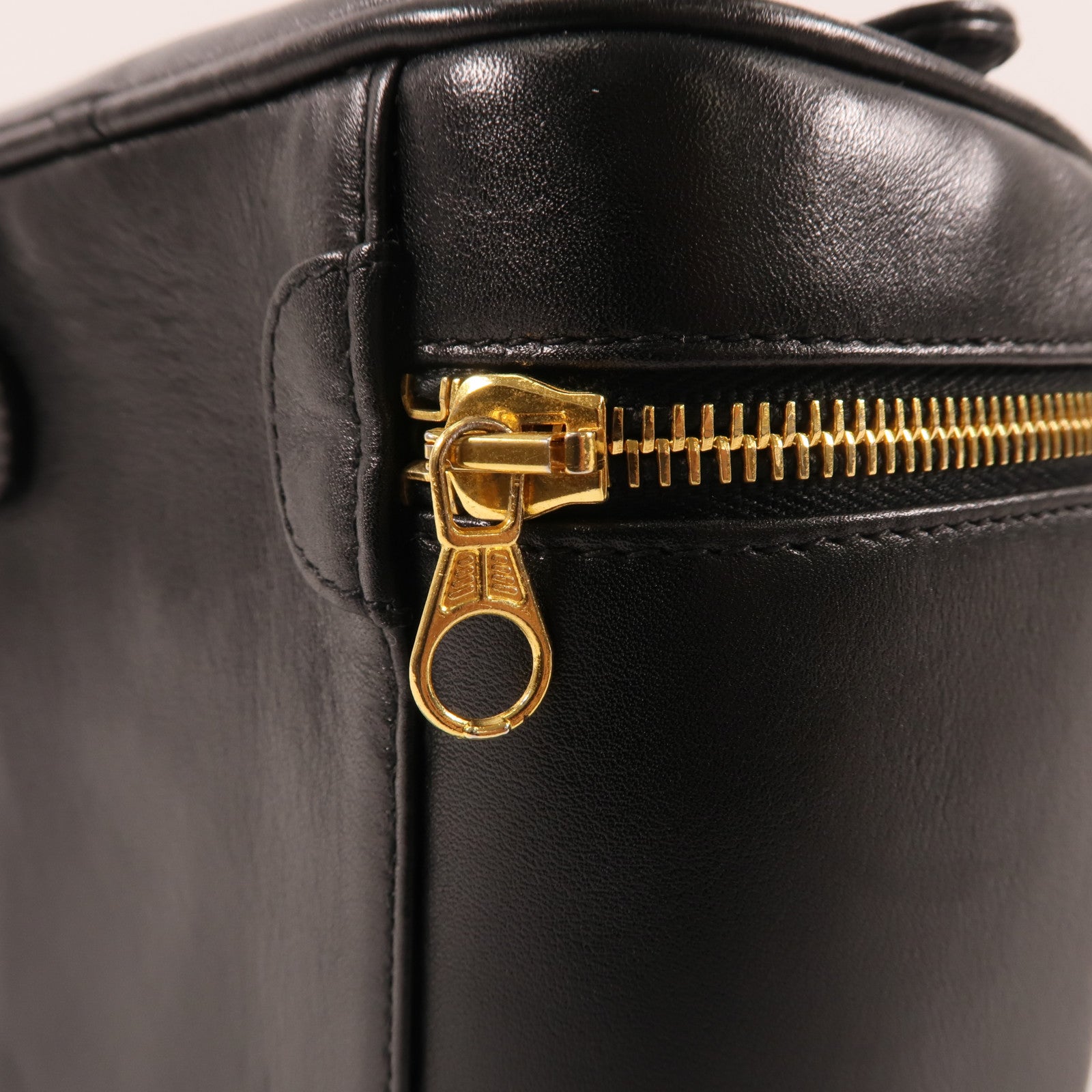 CHANEL 【激減優惠】羊皮皮革Vintage Vanity Case金扣手挽袋