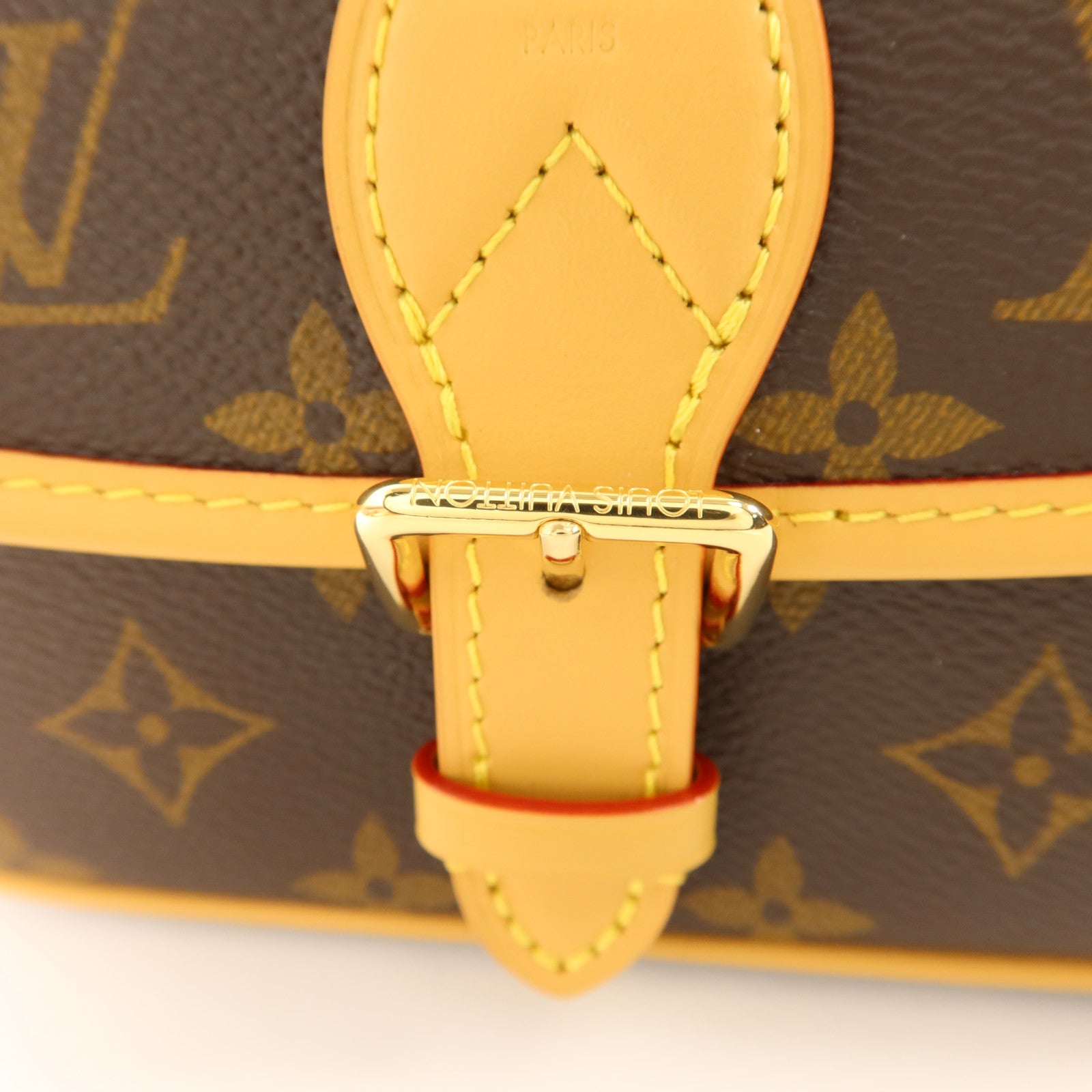 LOUIS VUITTON Monogram Nano Diane金扣手挽肩背兩用袋