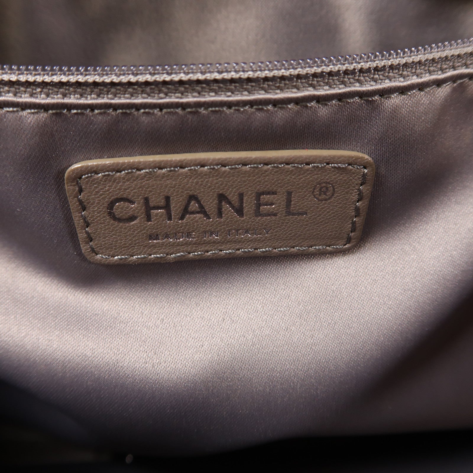 CHANEL 牛皮皮革GST Grand Shopping Tote Bag銀扣鏈帶肩背袋