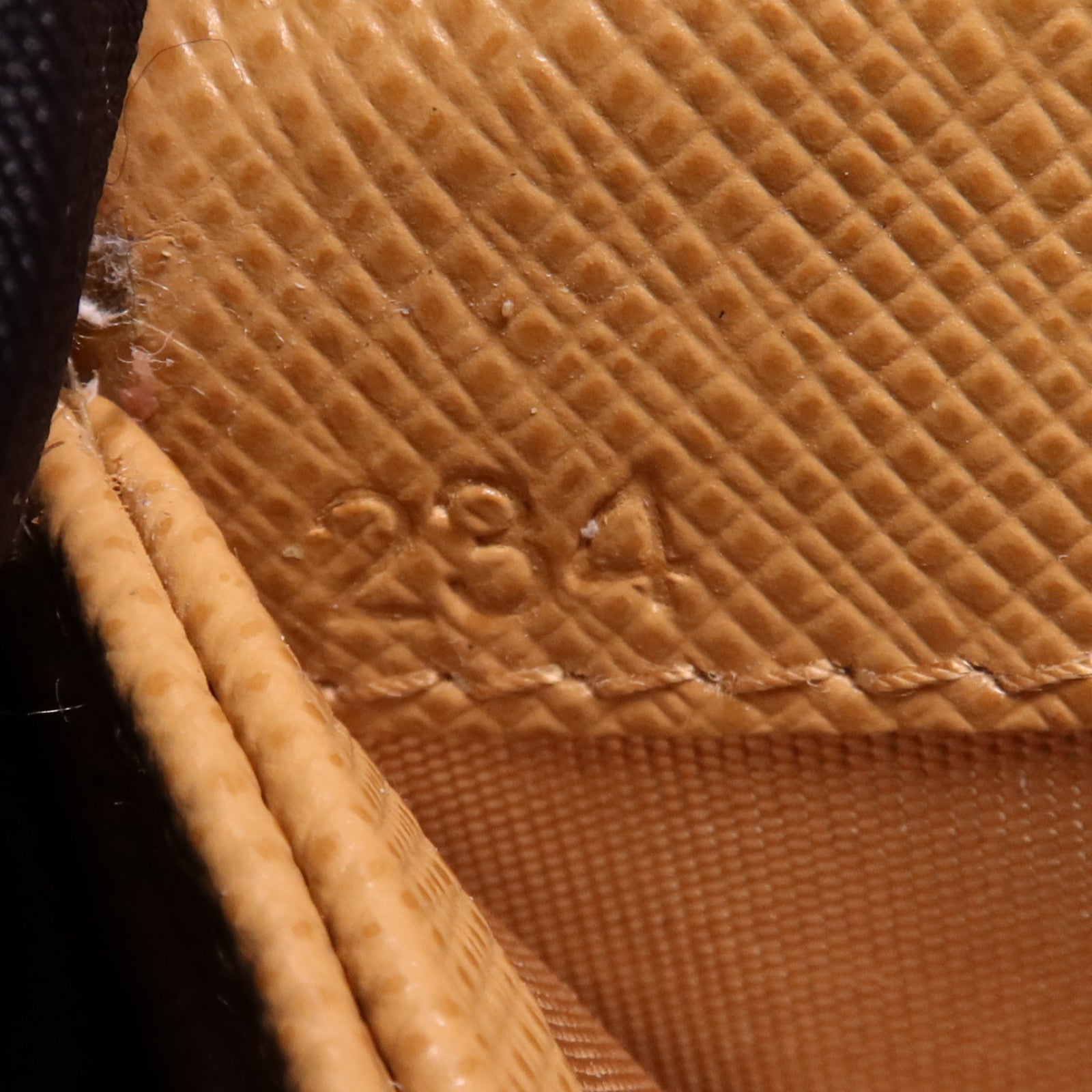 PRADA 牛皮皮革Long Wallet金扣長錢包