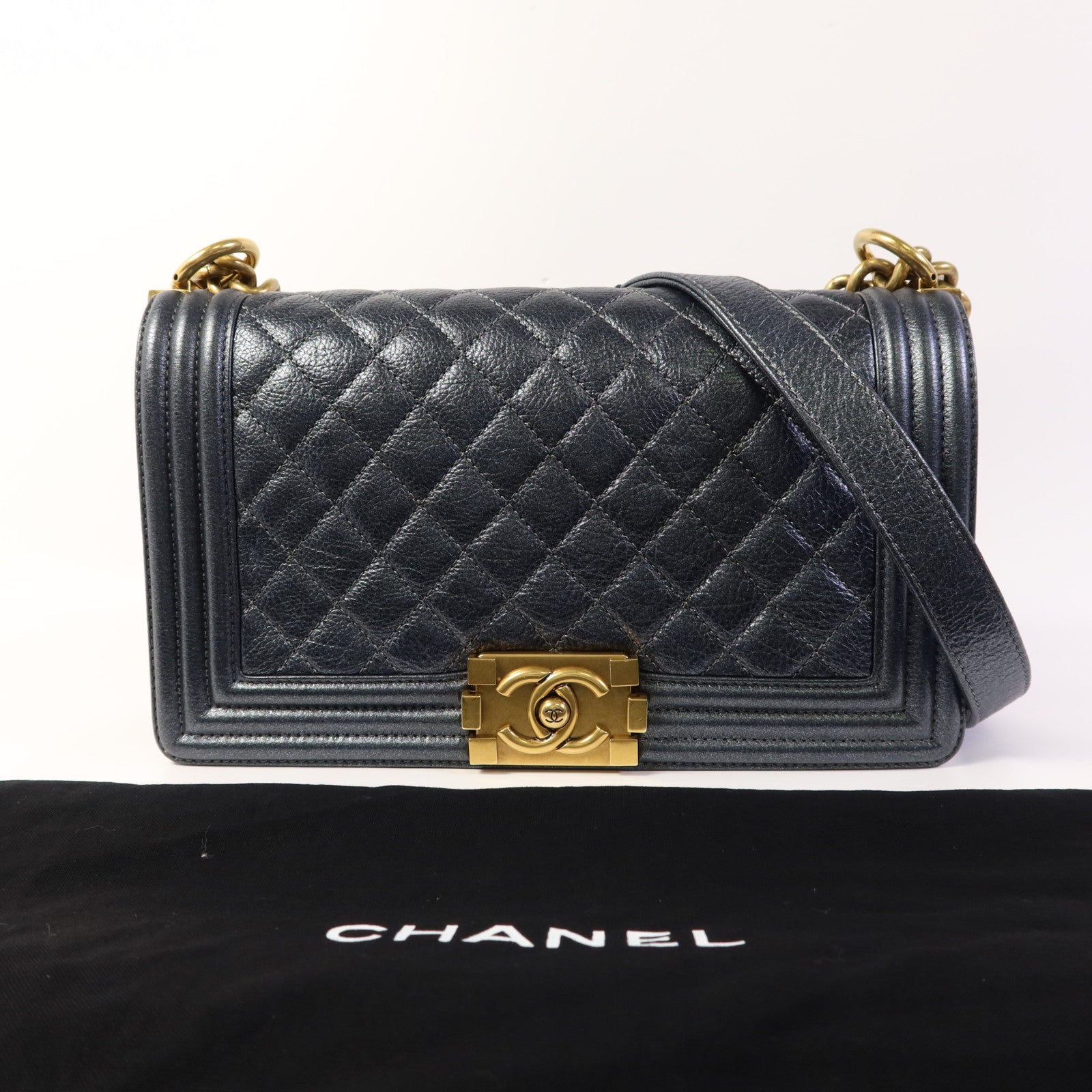 CHANEL 牛皮皮革Boy 25金扣鏈帶肩背袋