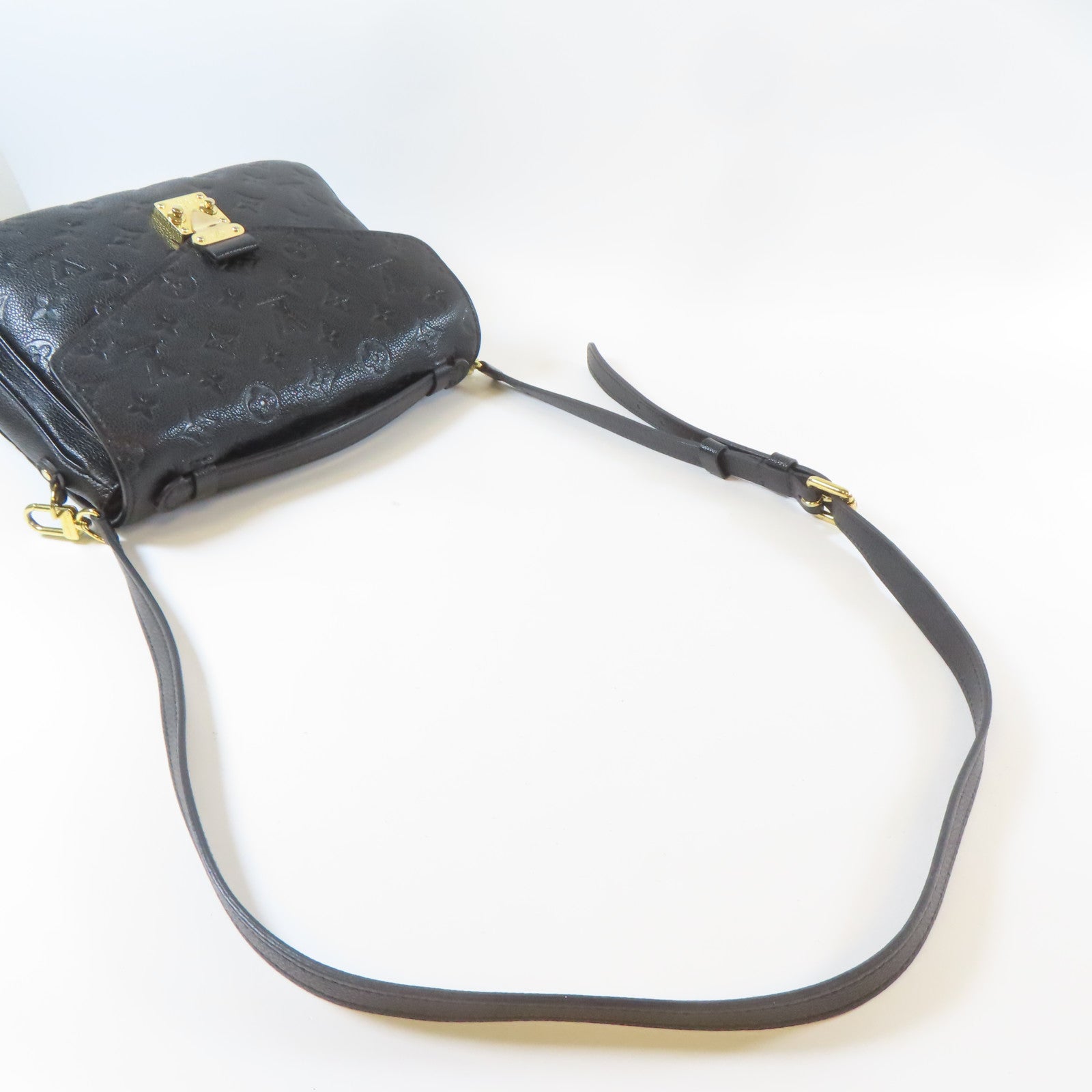 LOUIS VUITTON 【清倉大減價】Monogram Empreintc Pochette Metis金扣肩背袋黑色