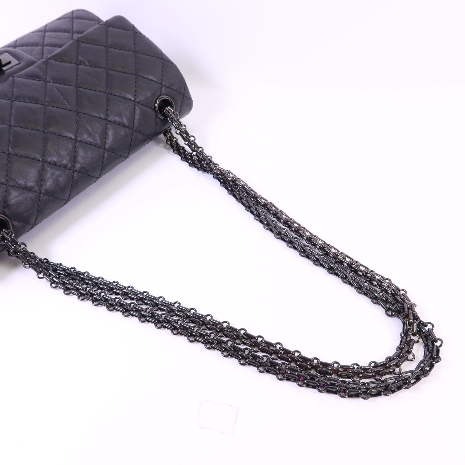 CHANEL 牛皮皮革2.55 So Black鏈帶肩背袋
