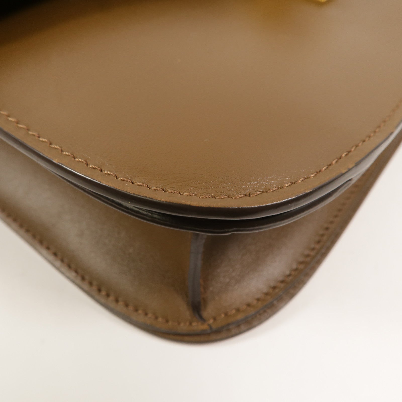 CELINE 牛皮皮革Classic Box Medium肩背袋