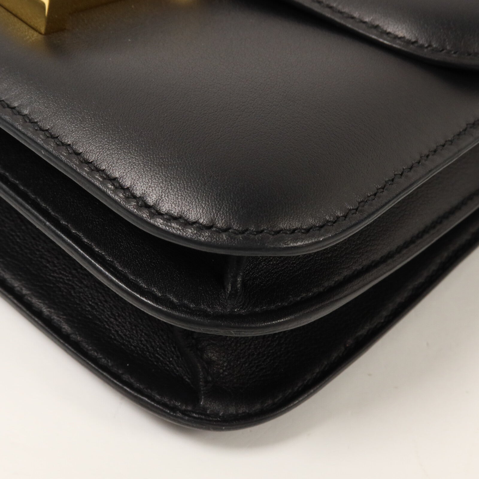 HERMES Swift皮革Constance 24肩背袋Noir
