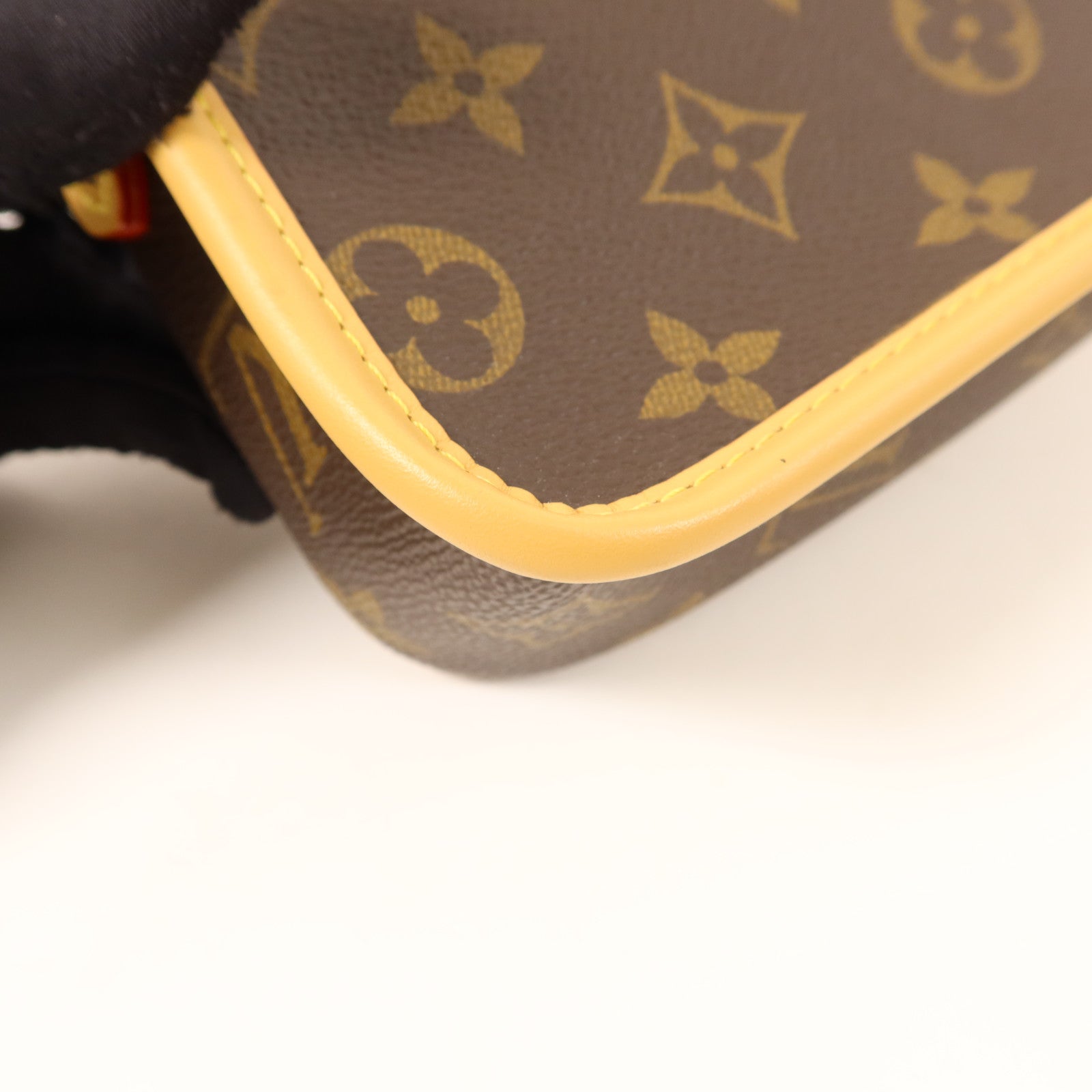 LOUIS VUITTON Monogram Nano Diane金扣手挽肩背兩用袋