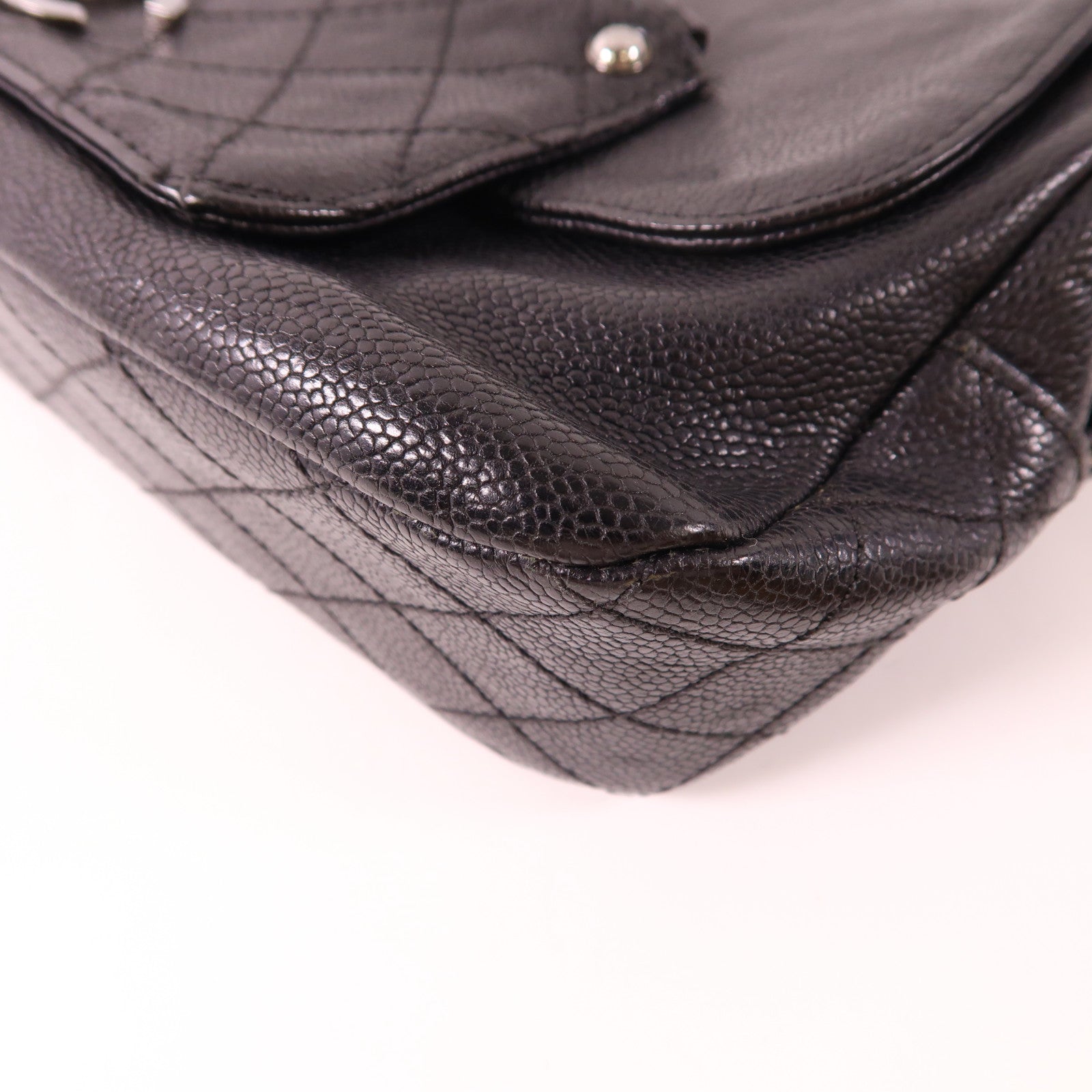 CHANEL 牛皮皮革Pocket in the City銀扣肩背袋