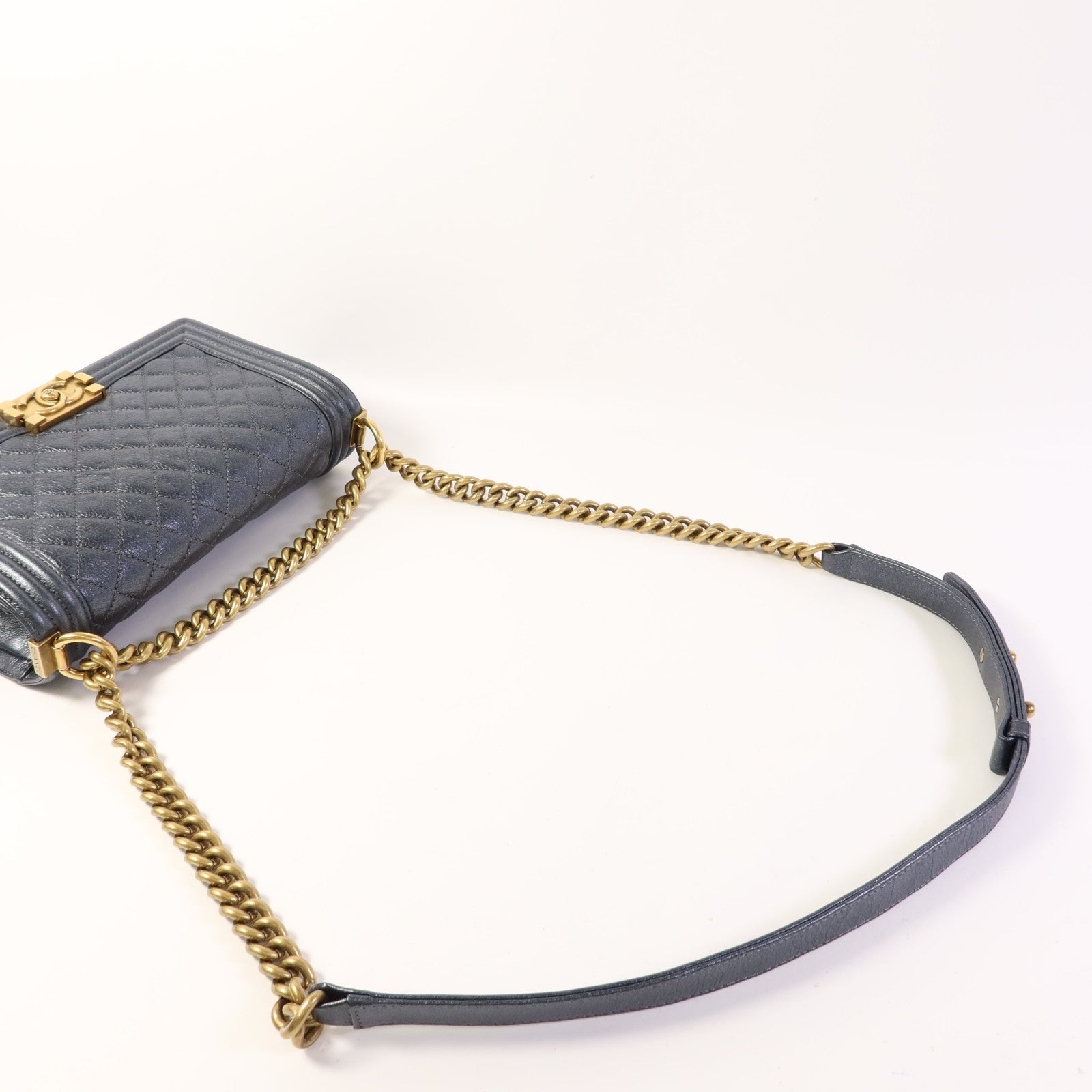 CHANEL 牛皮皮革Boy 25金扣鏈帶肩背袋