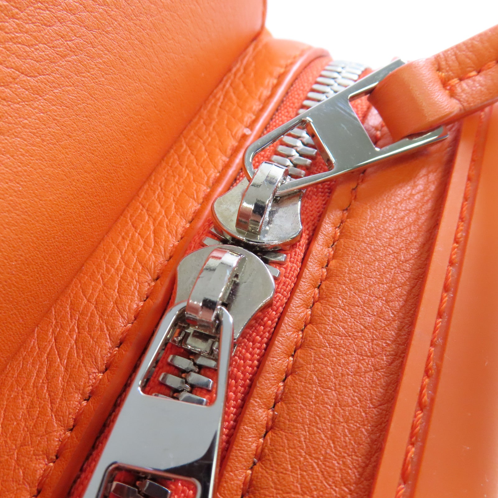 LOEWE TPU/牛皮皮革Molded Sling Crossbody Shoulder Bag銀扣肩背袋橙色
