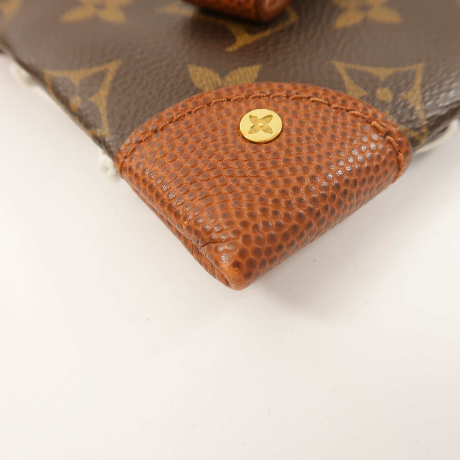 LOUIS VUITTON Monogram NBA Net Flat Pouch金扣手拿包