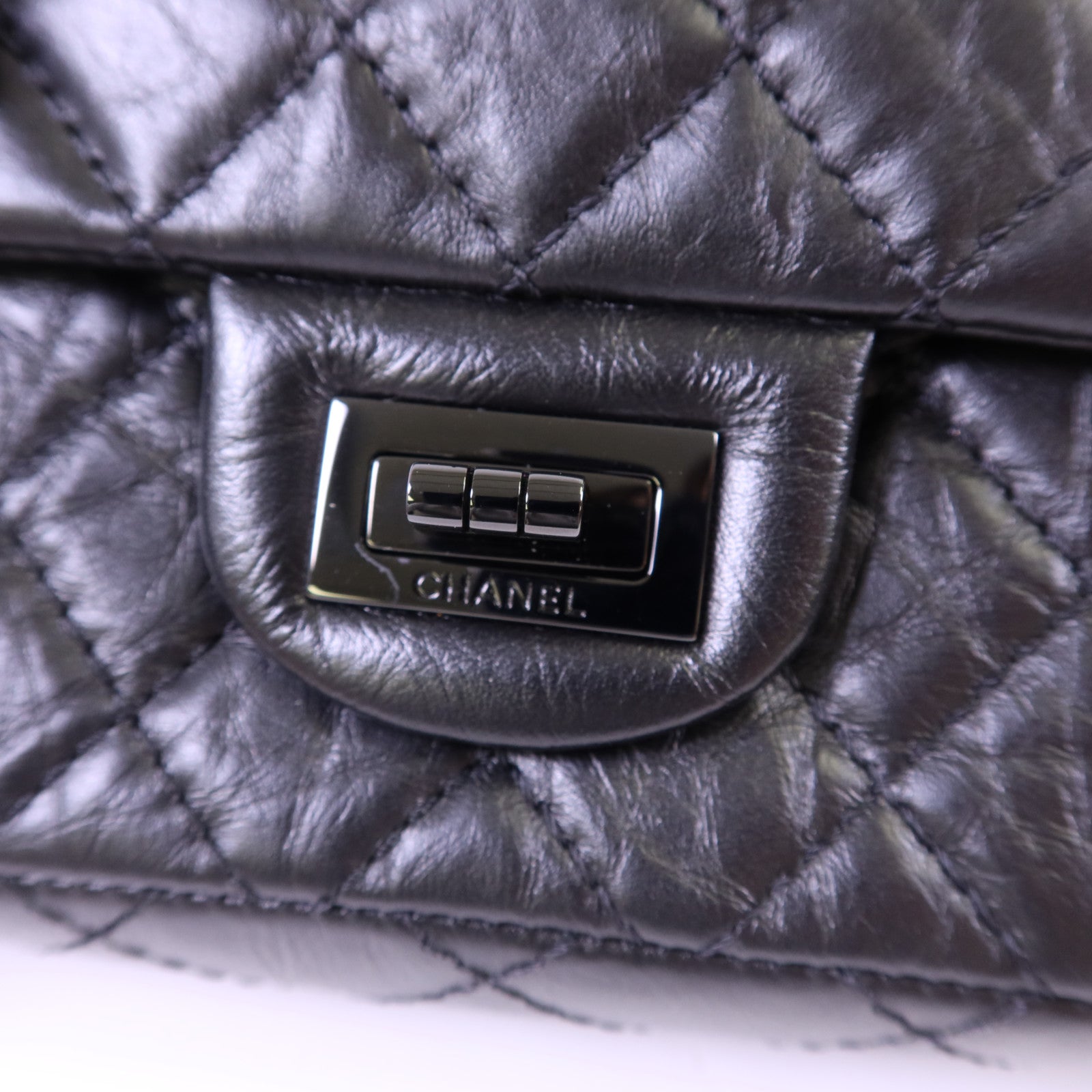 CHANEL 牛皮皮革2.55 So Black鏈帶肩背袋