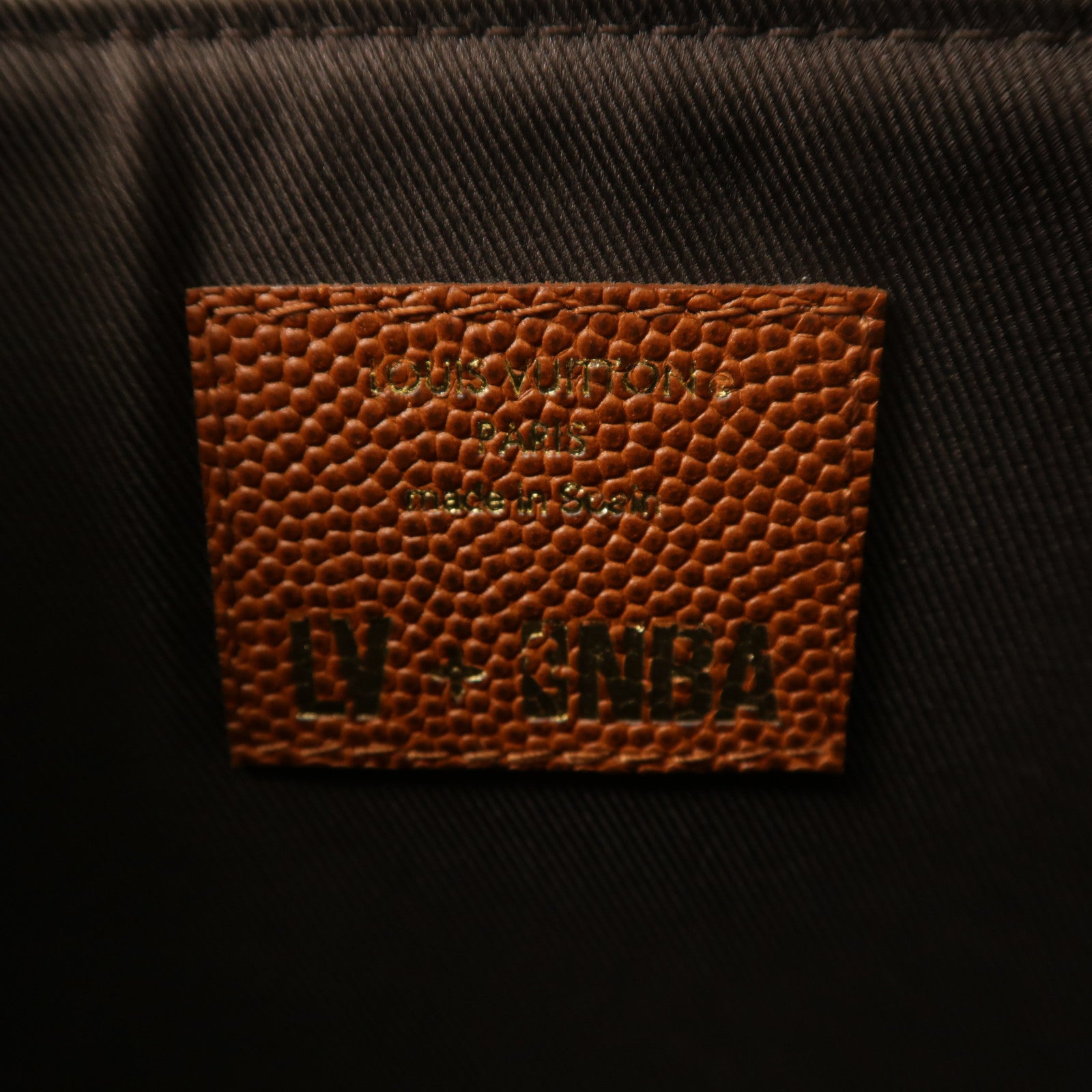 LOUIS VUITTON Monogram NBA Net Flat Pouch金扣手拿包
