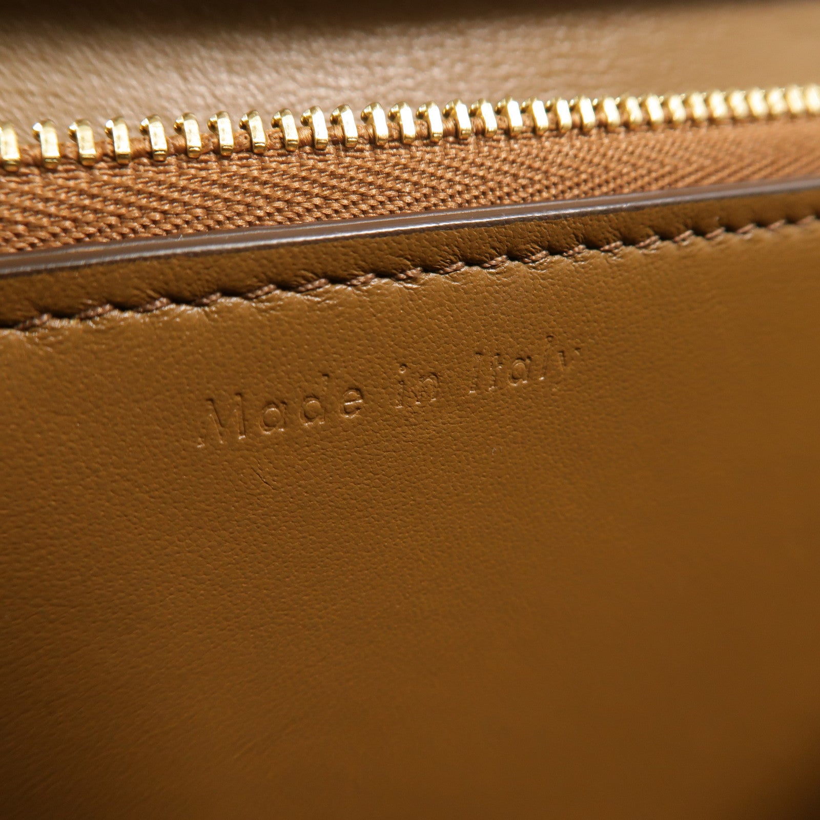 CELINE 牛皮皮革Classic Box Medium肩背袋
