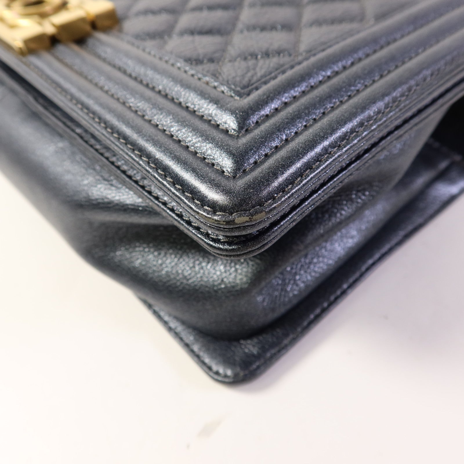 CHANEL 牛皮皮革Boy 25金扣鏈帶肩背袋