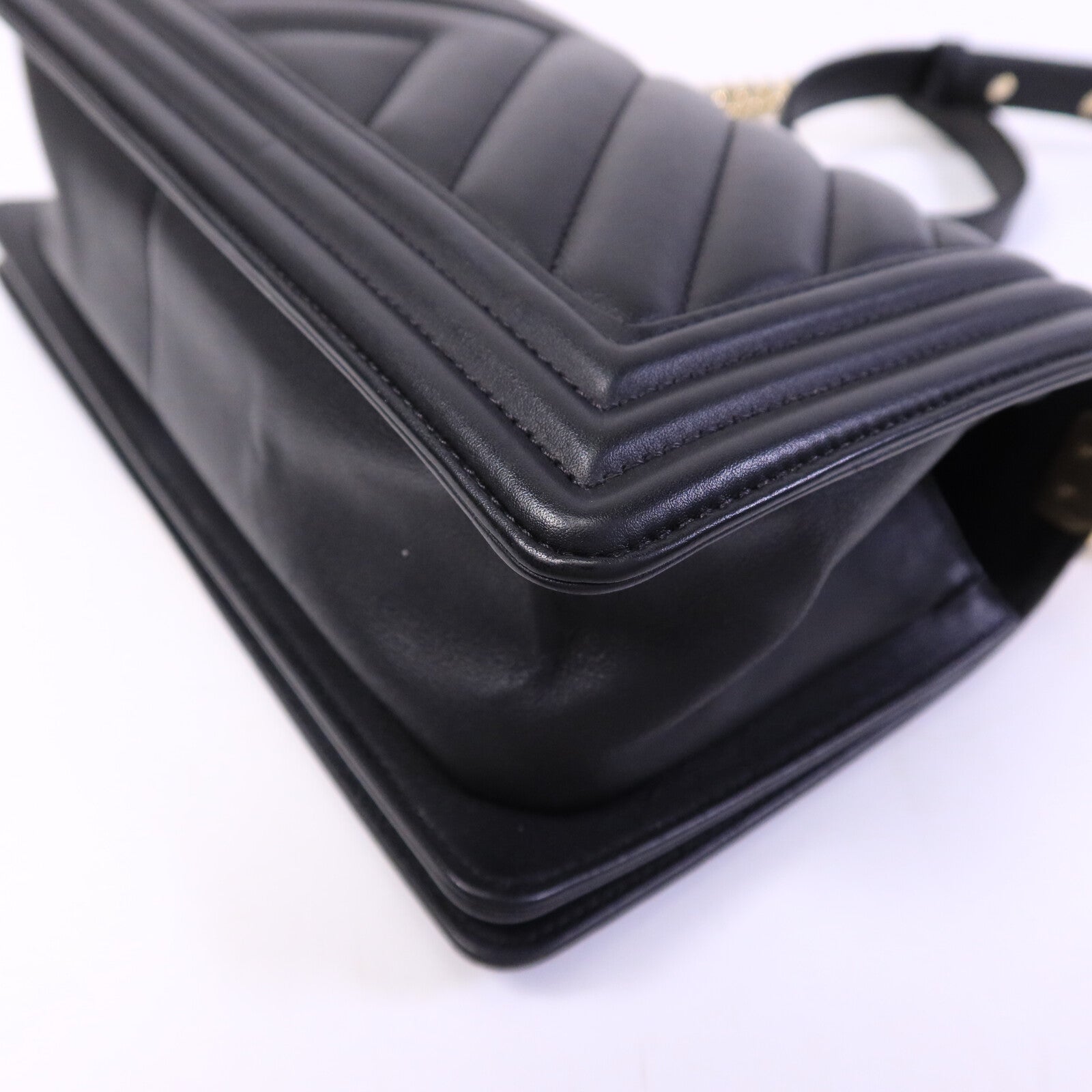 CHANEL 羊皮皮革Boy 25鏈帶肩背袋