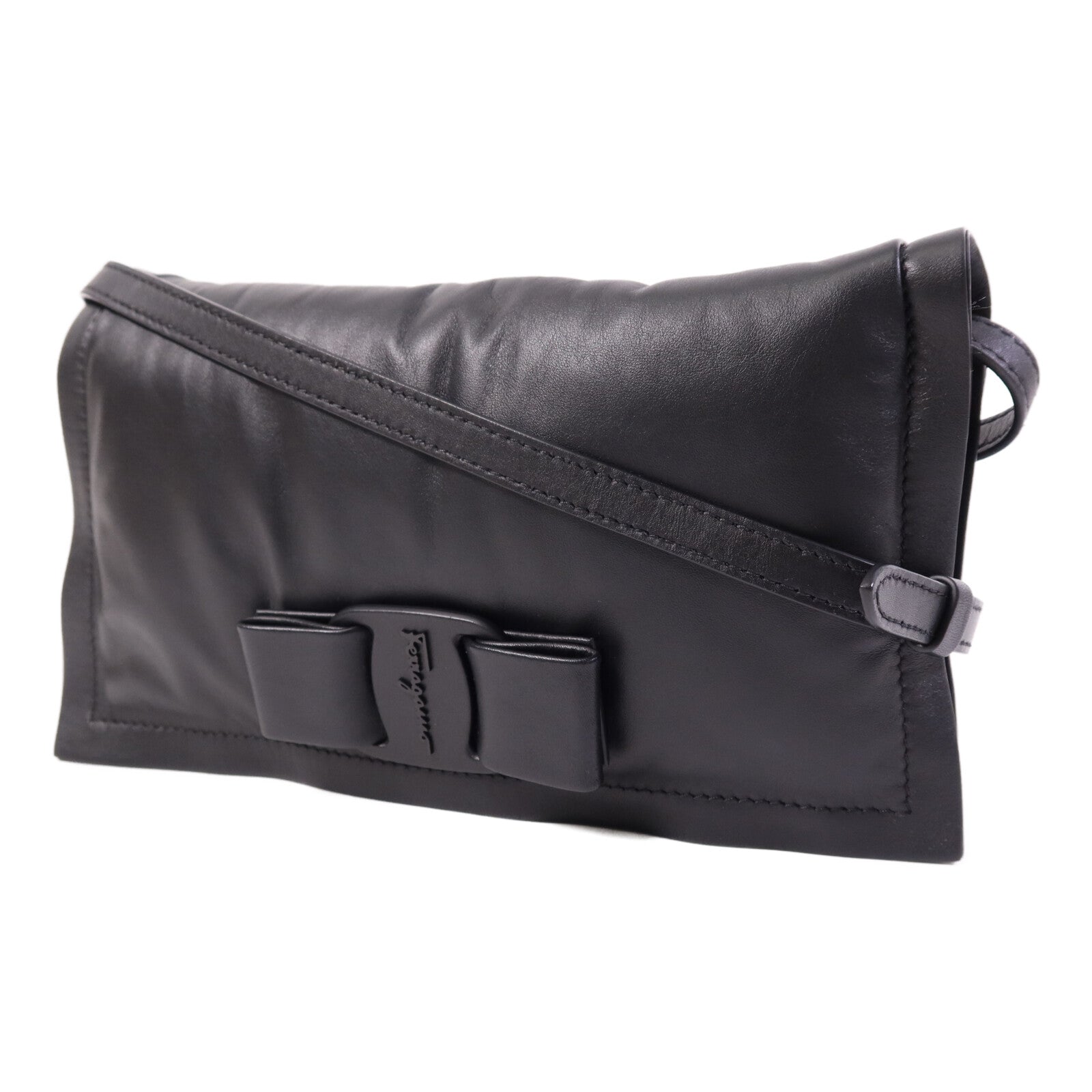 Salvatore Ferragamo 【激減優惠】皮革Shoulder Bag銀扣肩背袋