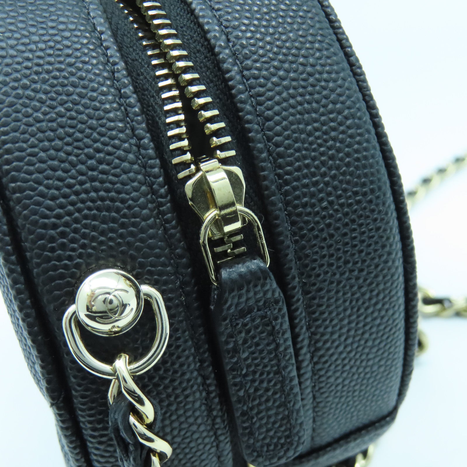 CHANEL 【激減優惠】菱格Caviar皮革Round Chain Shoulder Bag金扣鏈帶肩背袋黑色