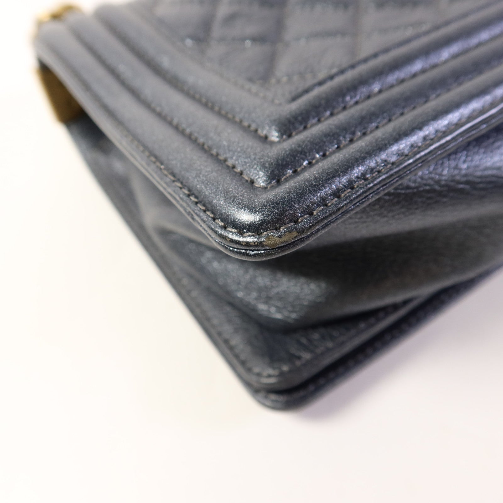 CHANEL 牛皮皮革Boy 25金扣鏈帶肩背袋