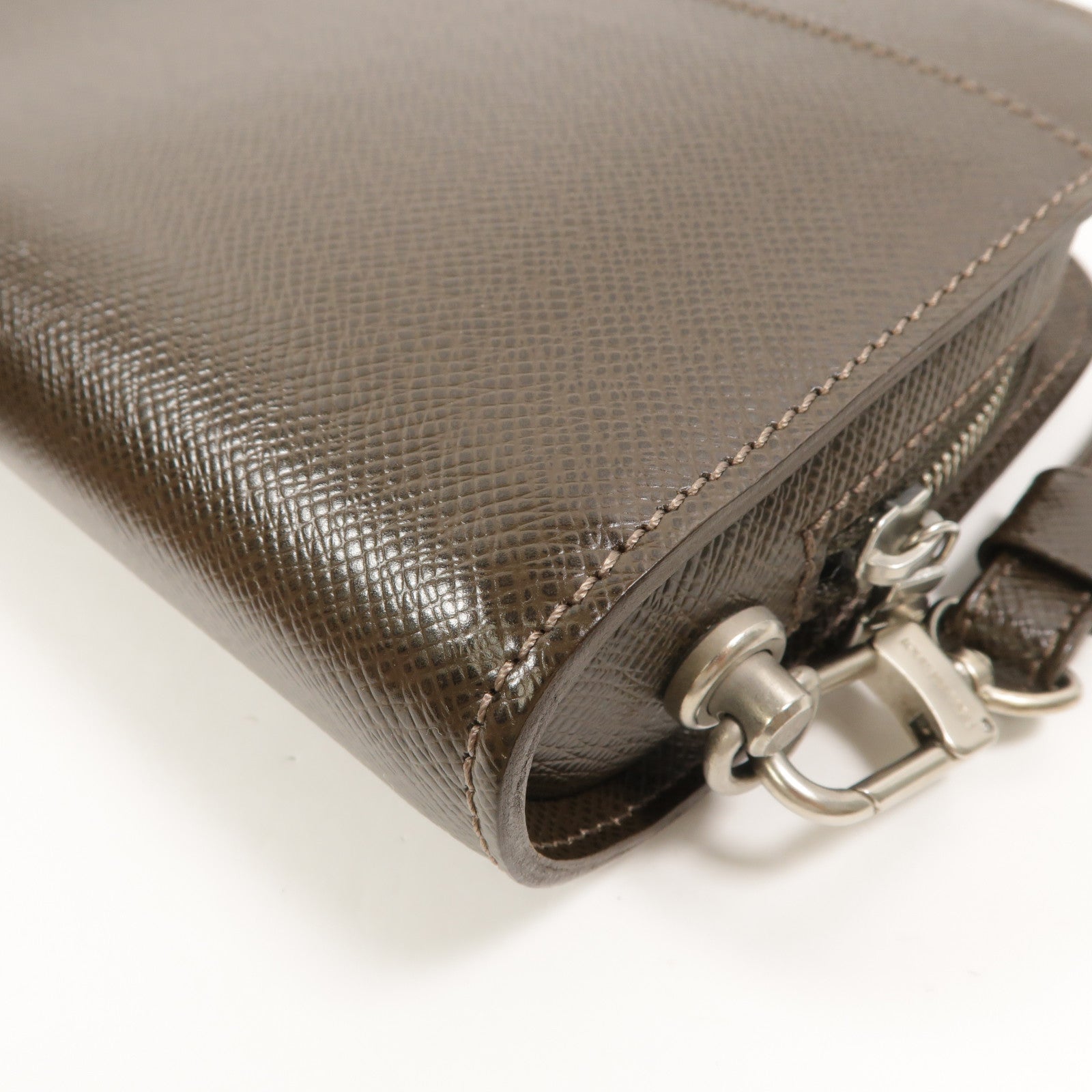 LOUIS VUITTON Taiga Baikal手拿包