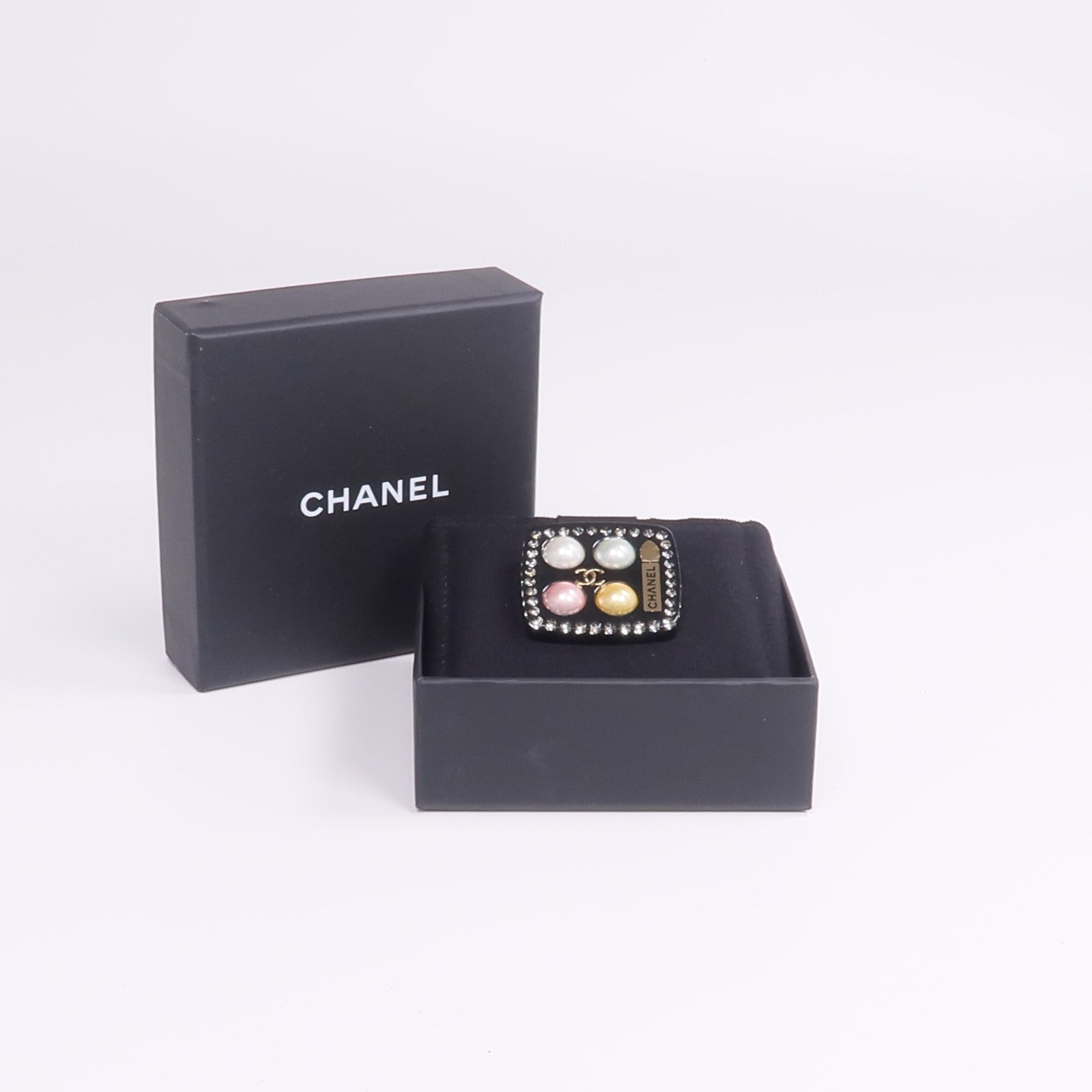 CHANEL PVC Brooch胸針