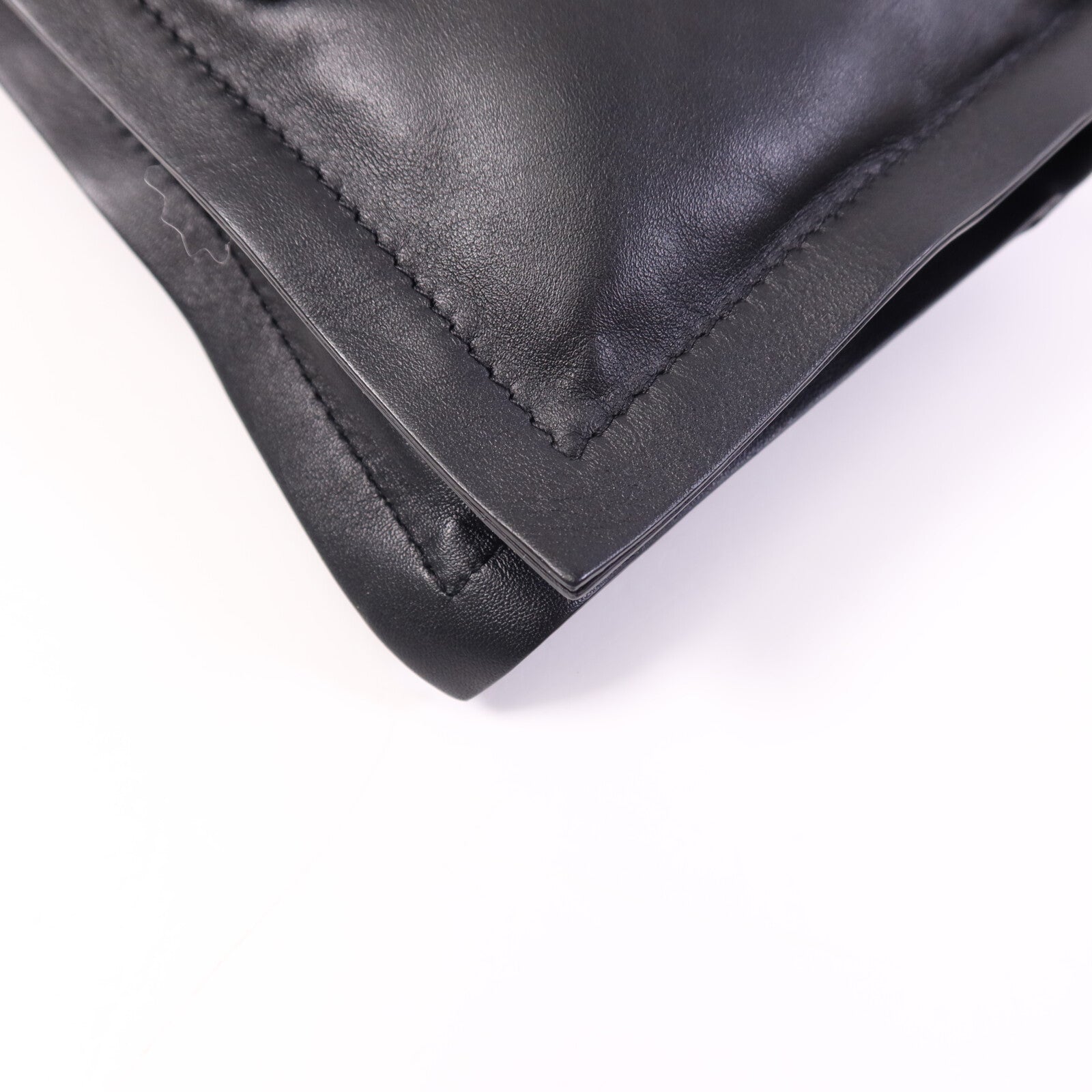 Salvatore Ferragamo 【激減優惠】皮革Shoulder Bag銀扣肩背袋
