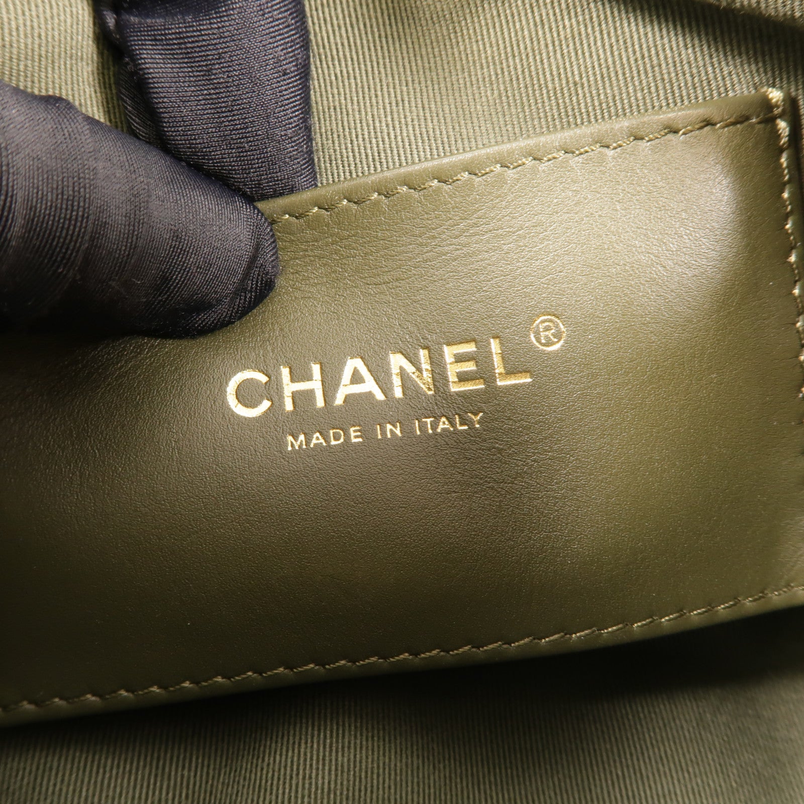 CHANEL 牛皮皮革Camera Bag Gold Ball肩背袋