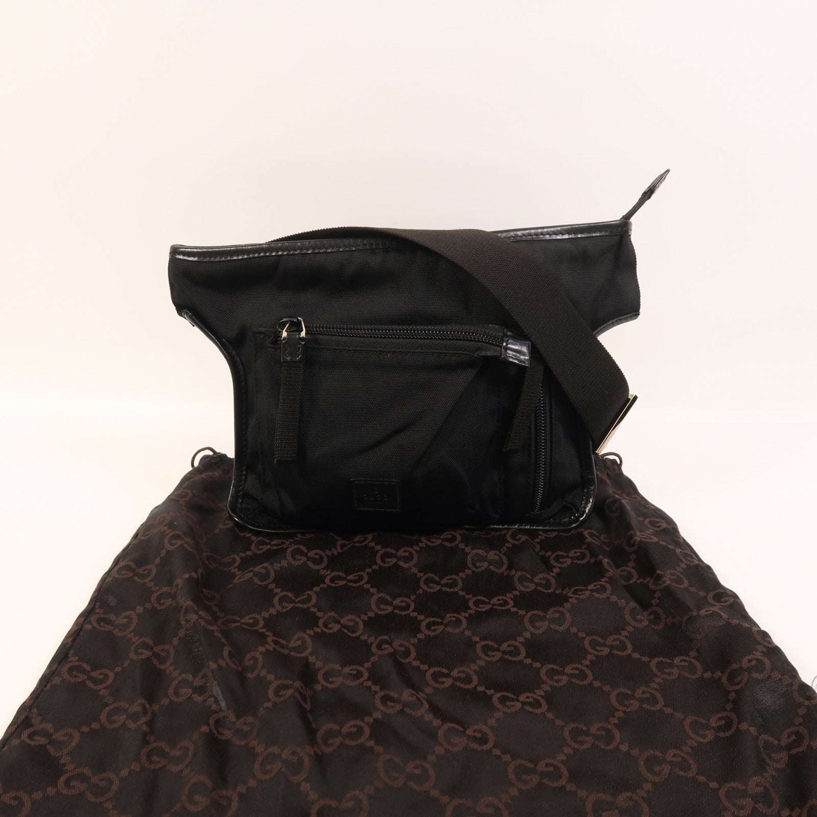 GUCCI 帆布Waist Bag銀扣腰包
