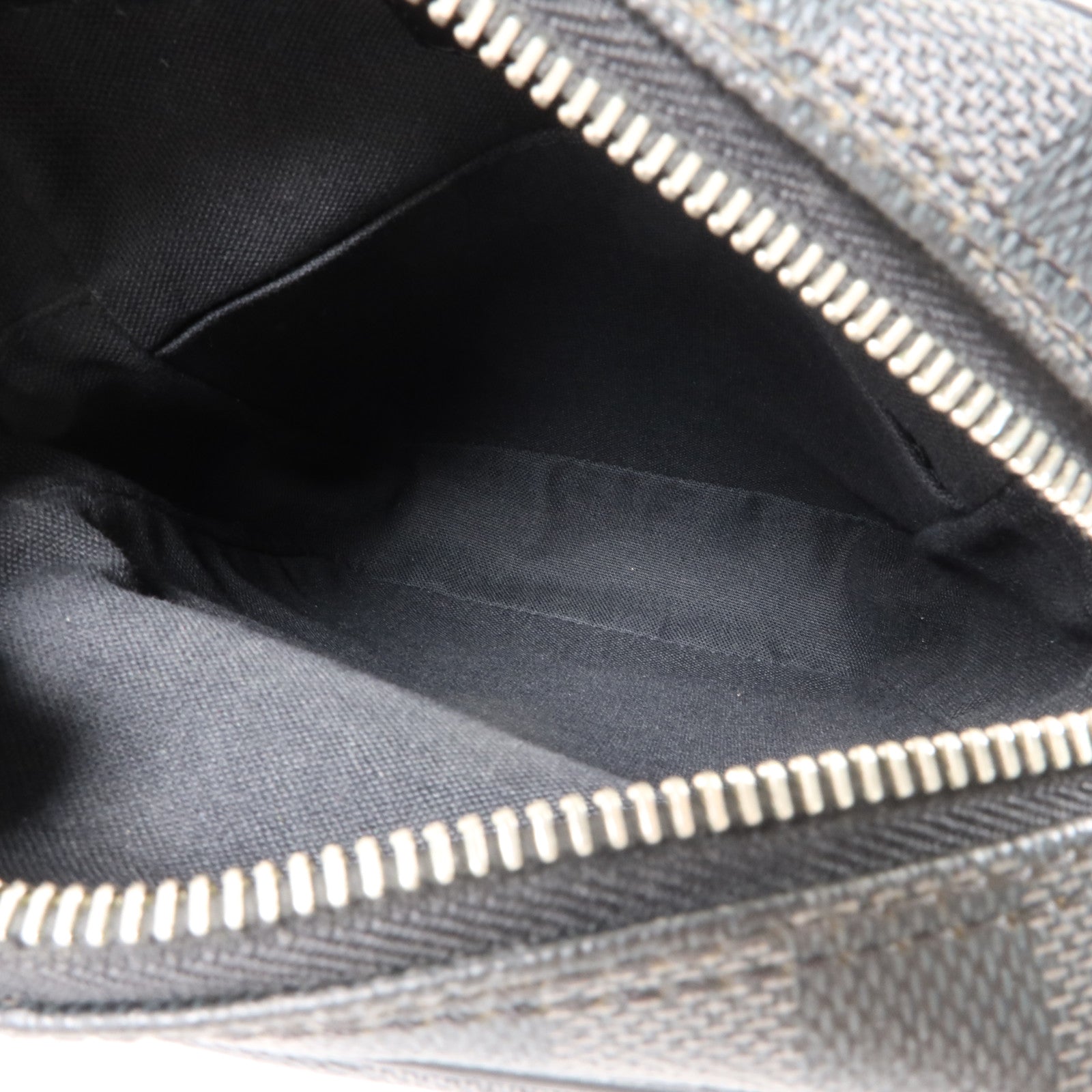 LOUIS VUITTON Damier Graphite Rem肩背袋