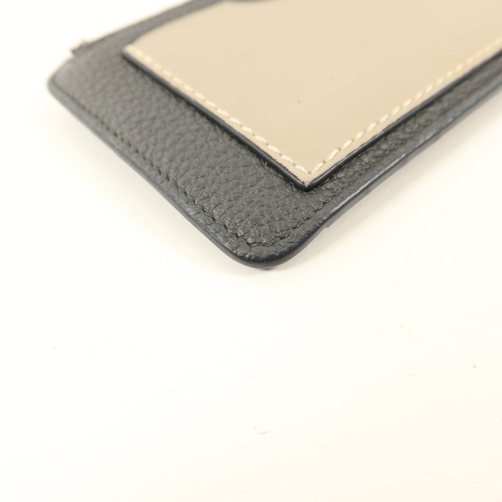 LOEWE 牛皮皮革Card Case銀扣卡片套
