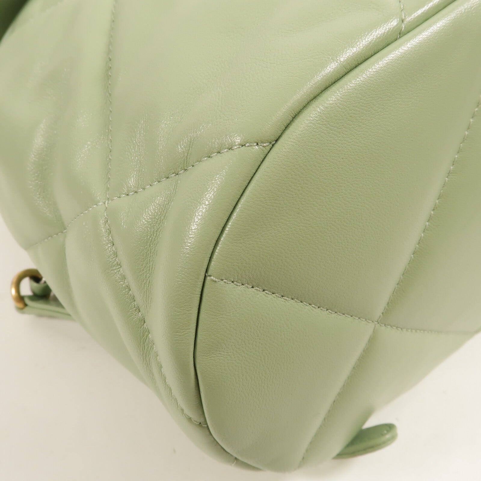 CHANEL 羊皮皮革C19 Backpack鏈帶背包