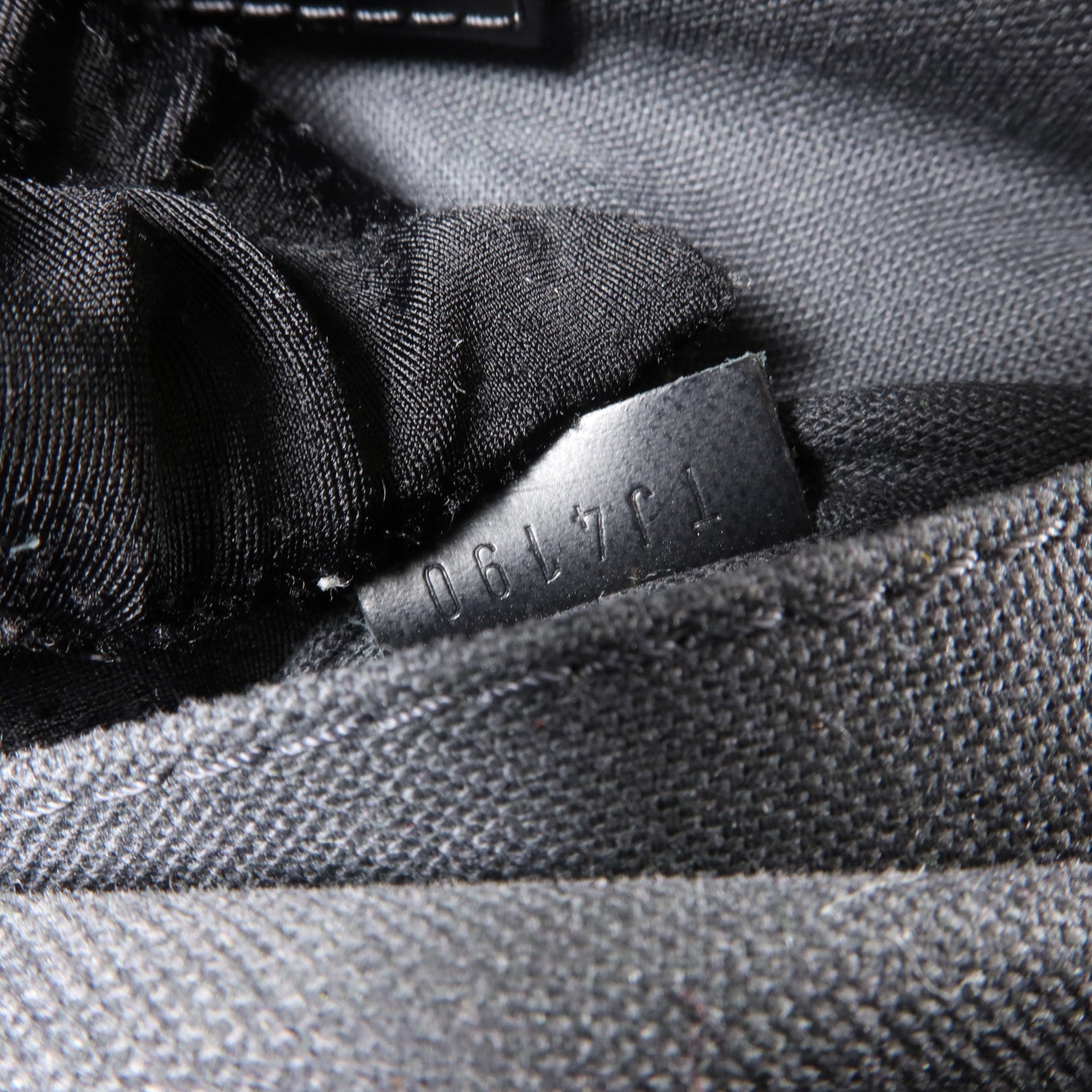 LOUIS VUITTON Damier Graphite Rem肩背袋