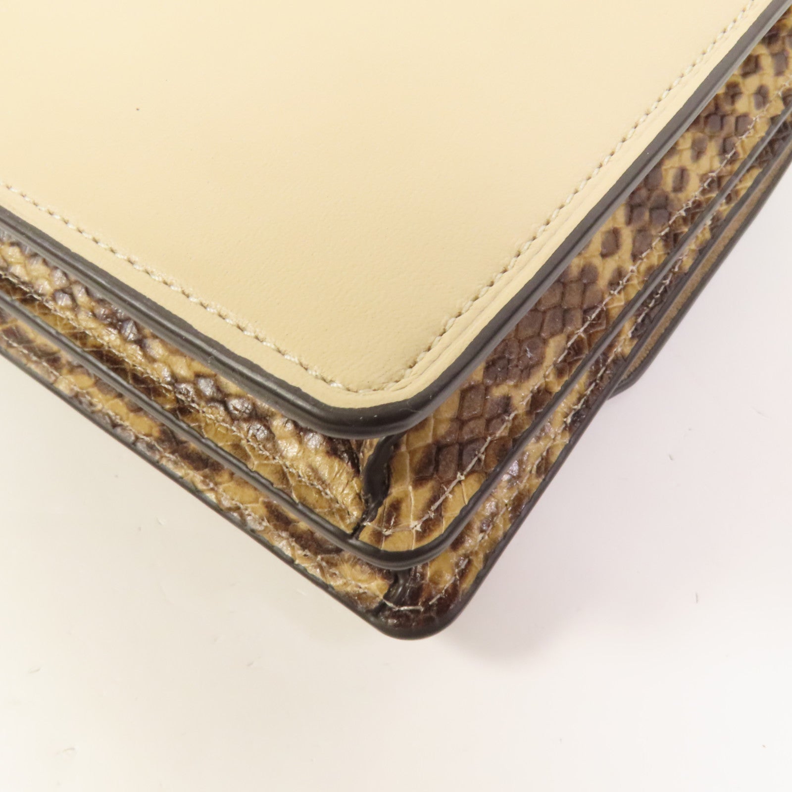 COACH 牛皮皮革Shoulder Bag金扣肩背袋