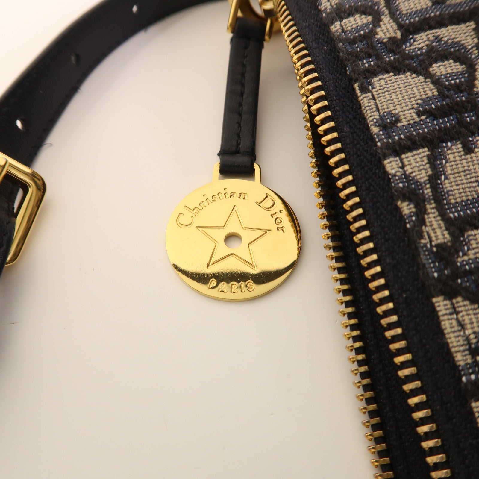 Dior 帆布Chain Shoulder Bag金扣肩背袋