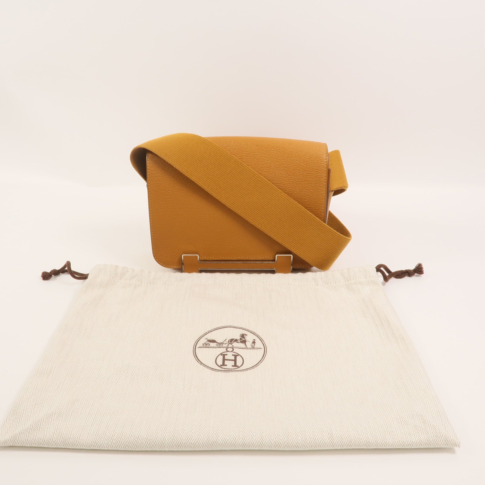 HERMES Chevre皮革Geta肩背袋Caramel