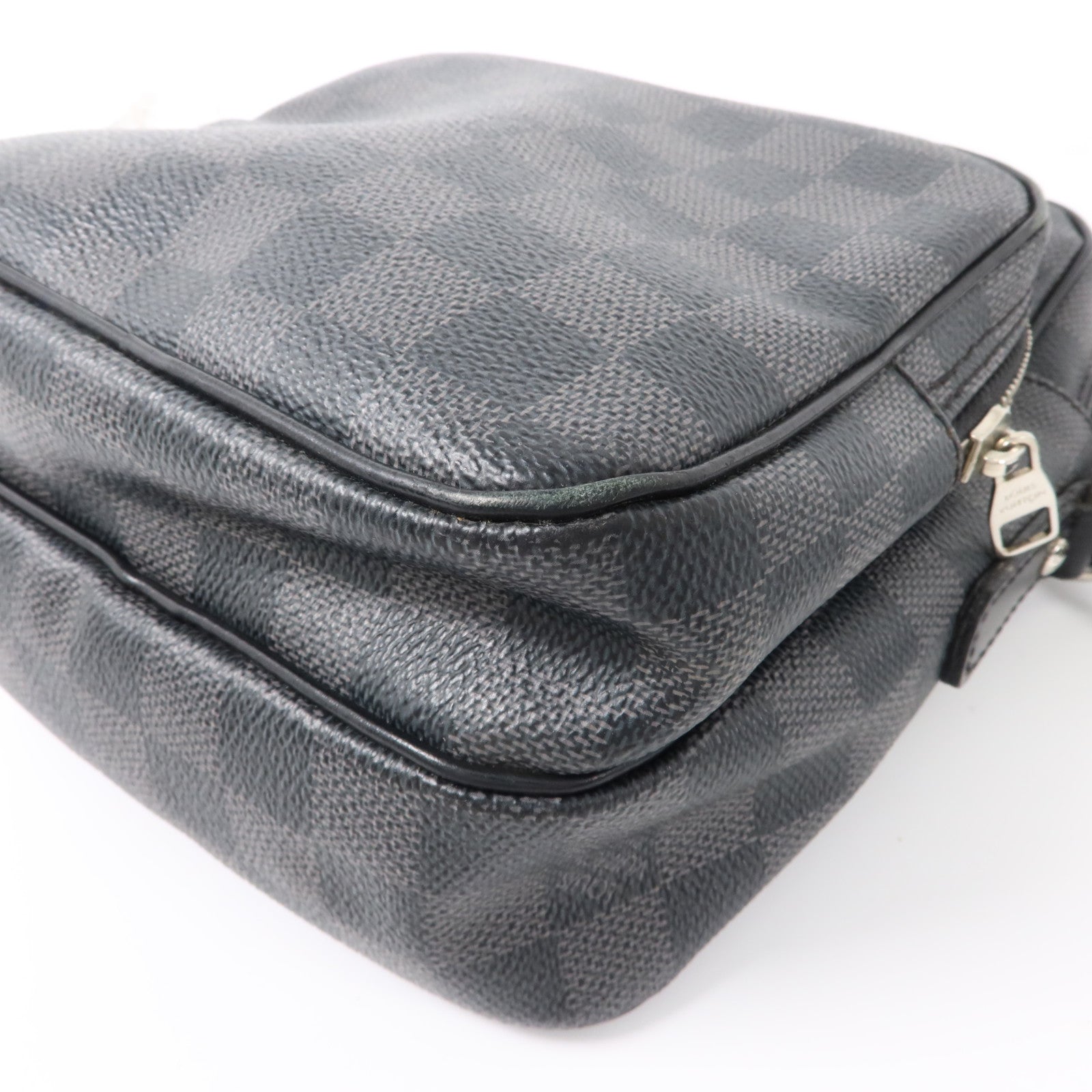 LOUIS VUITTON Damier Graphite Rem肩背袋