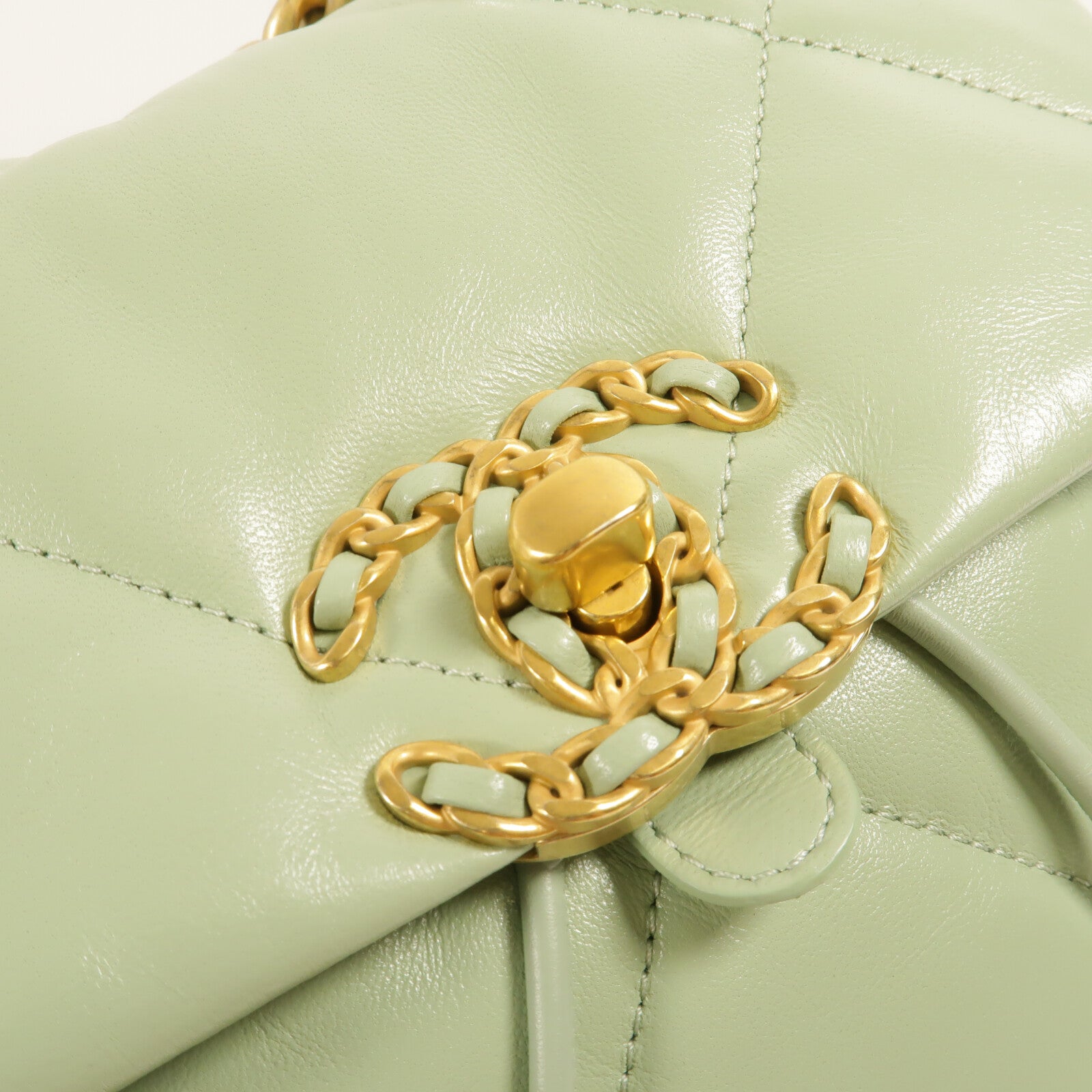 CHANEL 羊皮皮革C19 Backpack鏈帶背包
