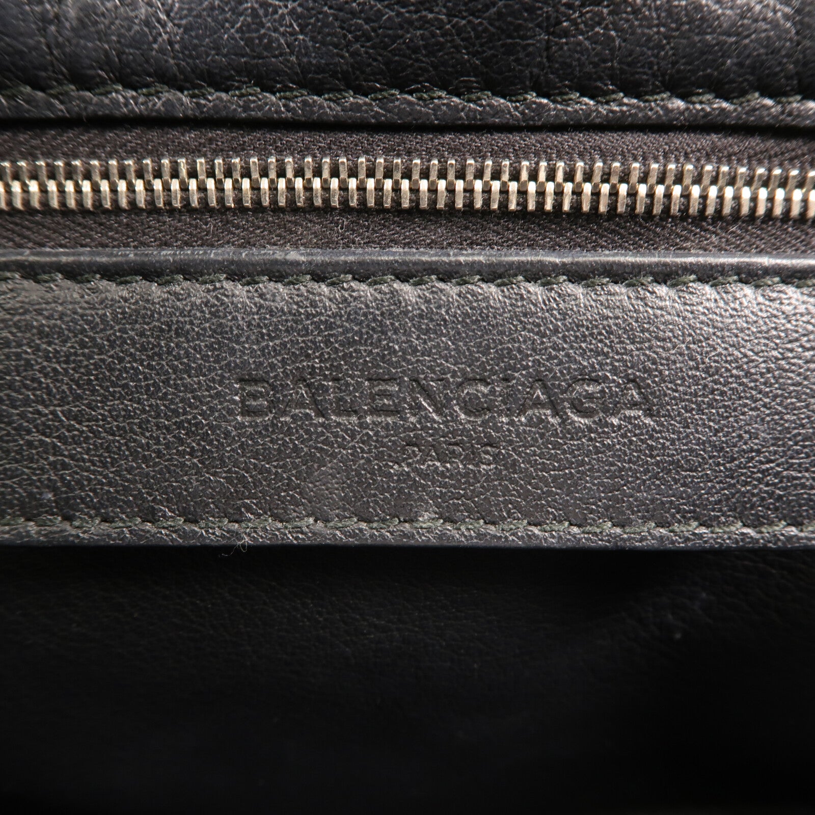 BALENCIAGA 牛皮皮革Zip Papier銀扣手挽肩背兩用袋