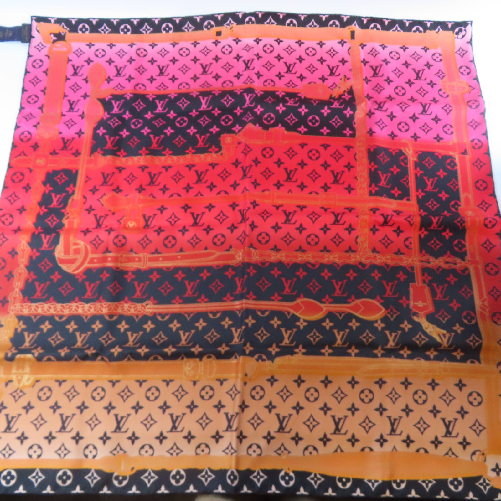 LOUIS VUITTON 絲質Rising Confidential Scarf絲巾紅色/黑色/粉紅色/橙色
