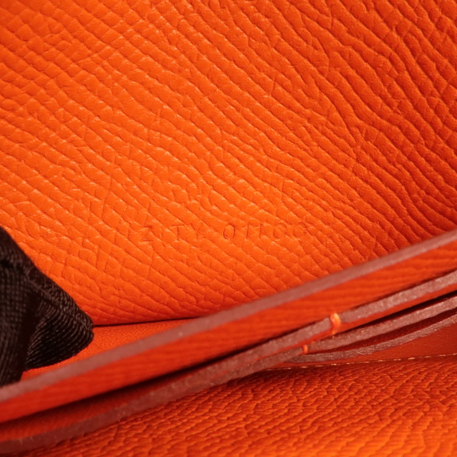 HERMES Epsom皮革Cosntance To Go金扣肩背袋Orange