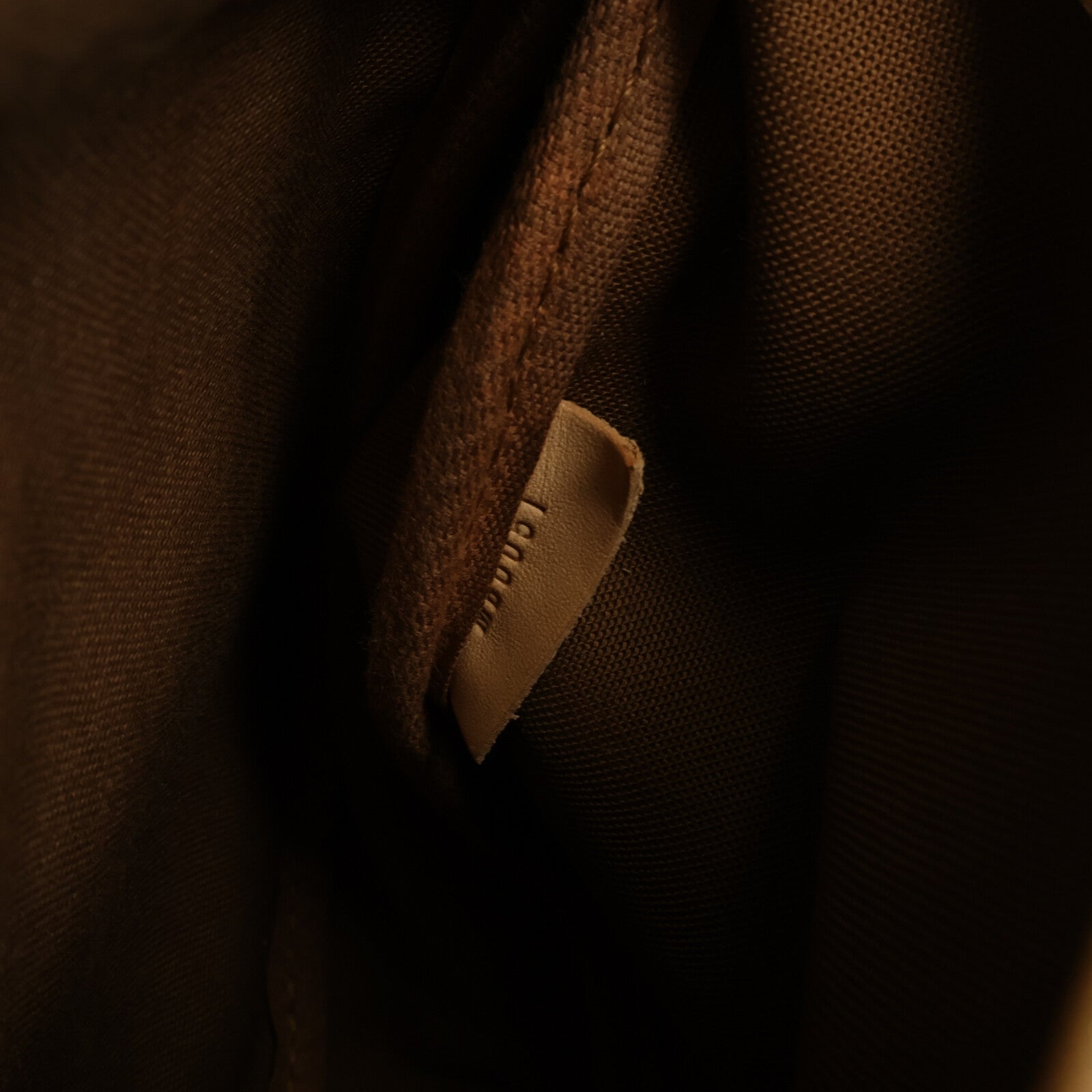 LOUIS VUITTON Monogram Saumur 30肩背袋