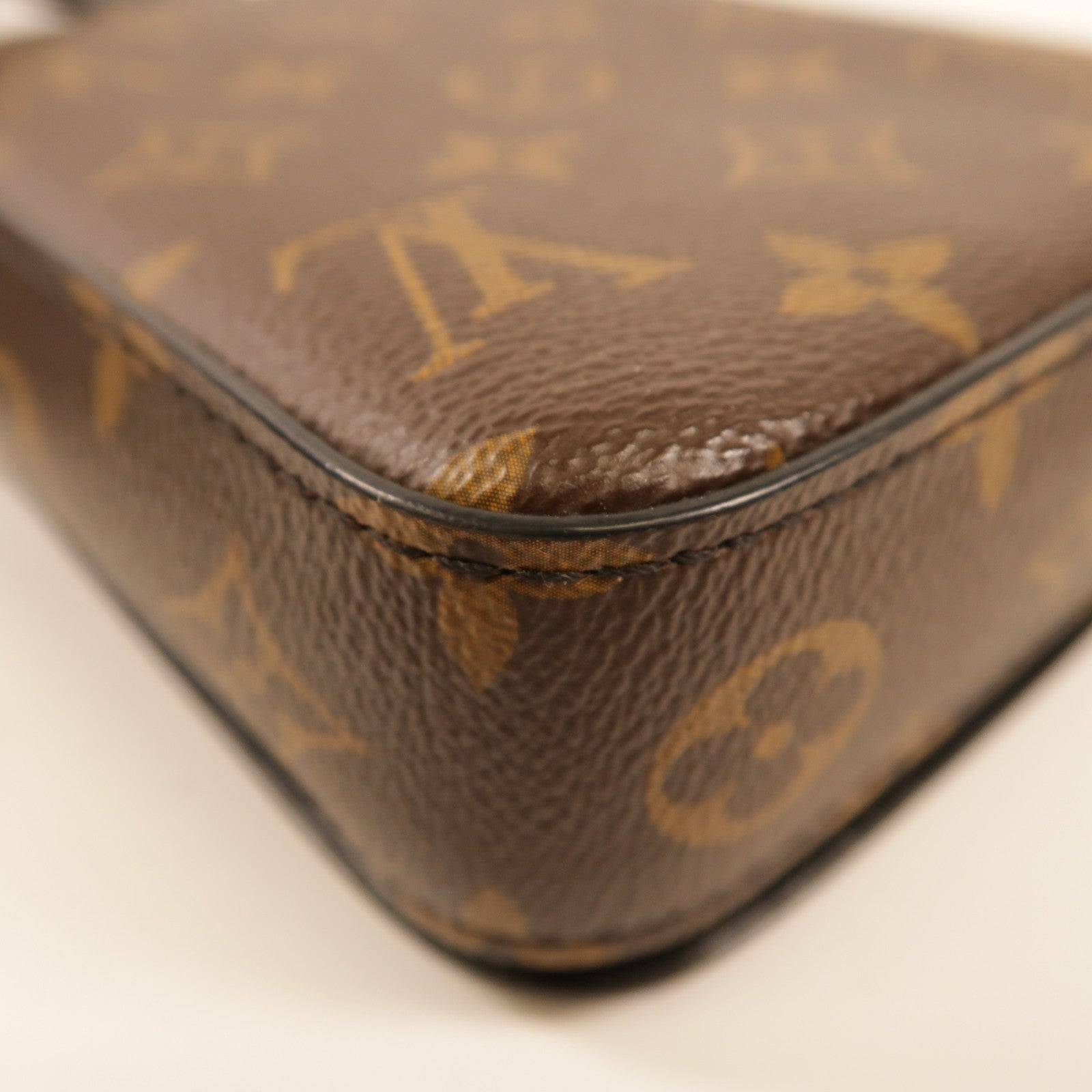 LOUIS VUITTON Monogram S-Lock肩背袋