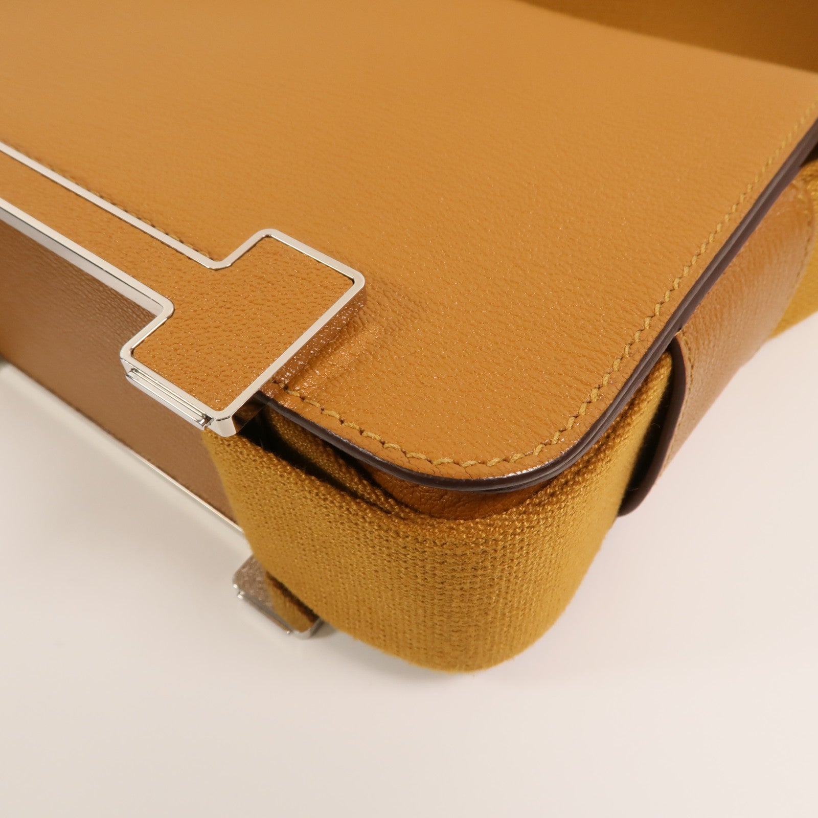 HERMES Chevre皮革Geta肩背袋Caramel