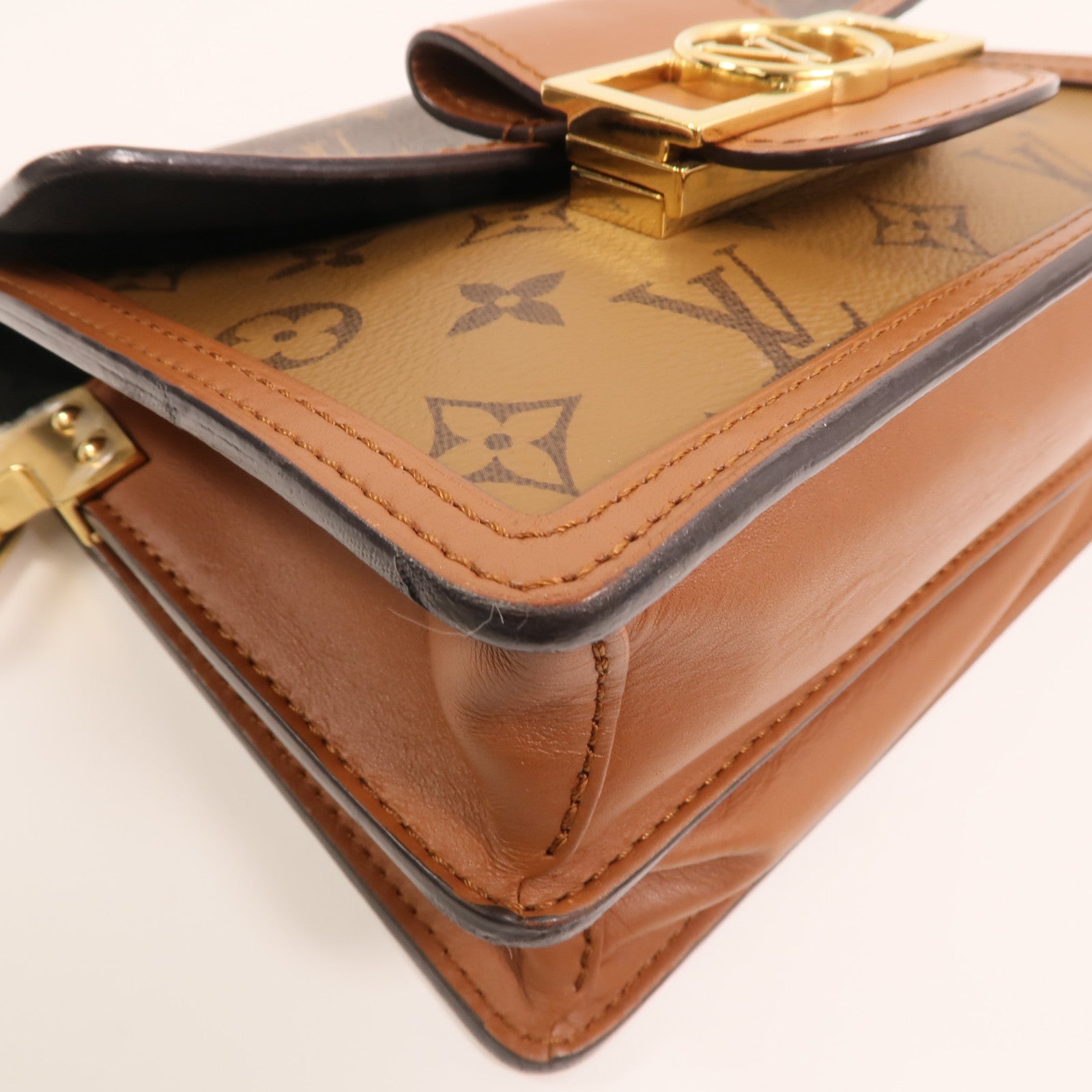 LOUIS VUITTON Monogram Reverse Mini Dauphine金扣肩背袋