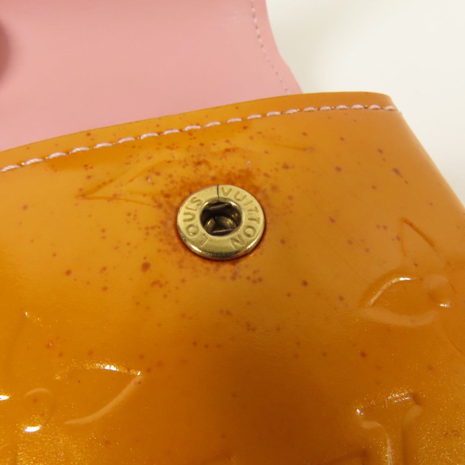 LOUIS VUITTON Monogram Vernis Cigarette Case金扣肩背袋