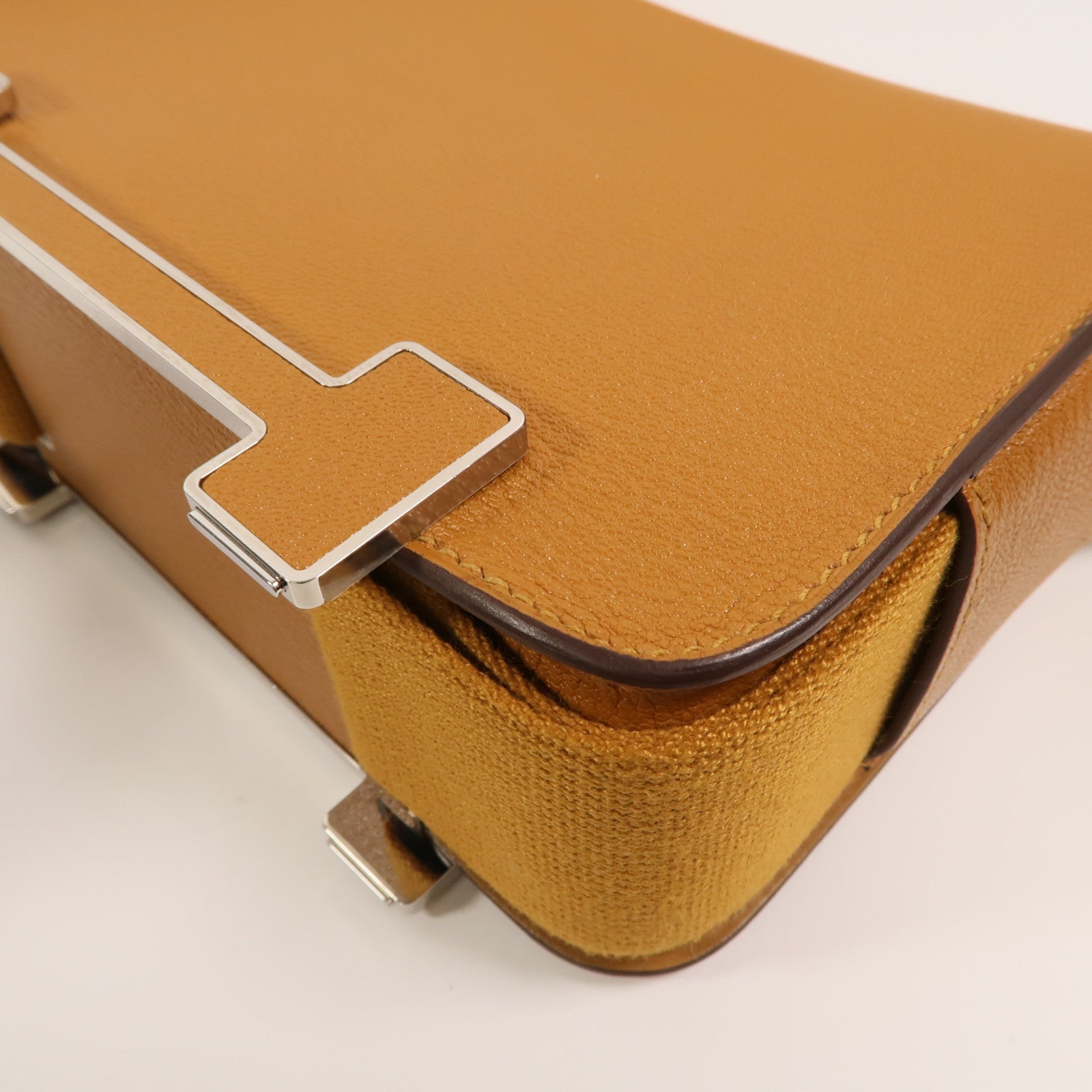 HERMES Chevre皮革Geta肩背袋Caramel