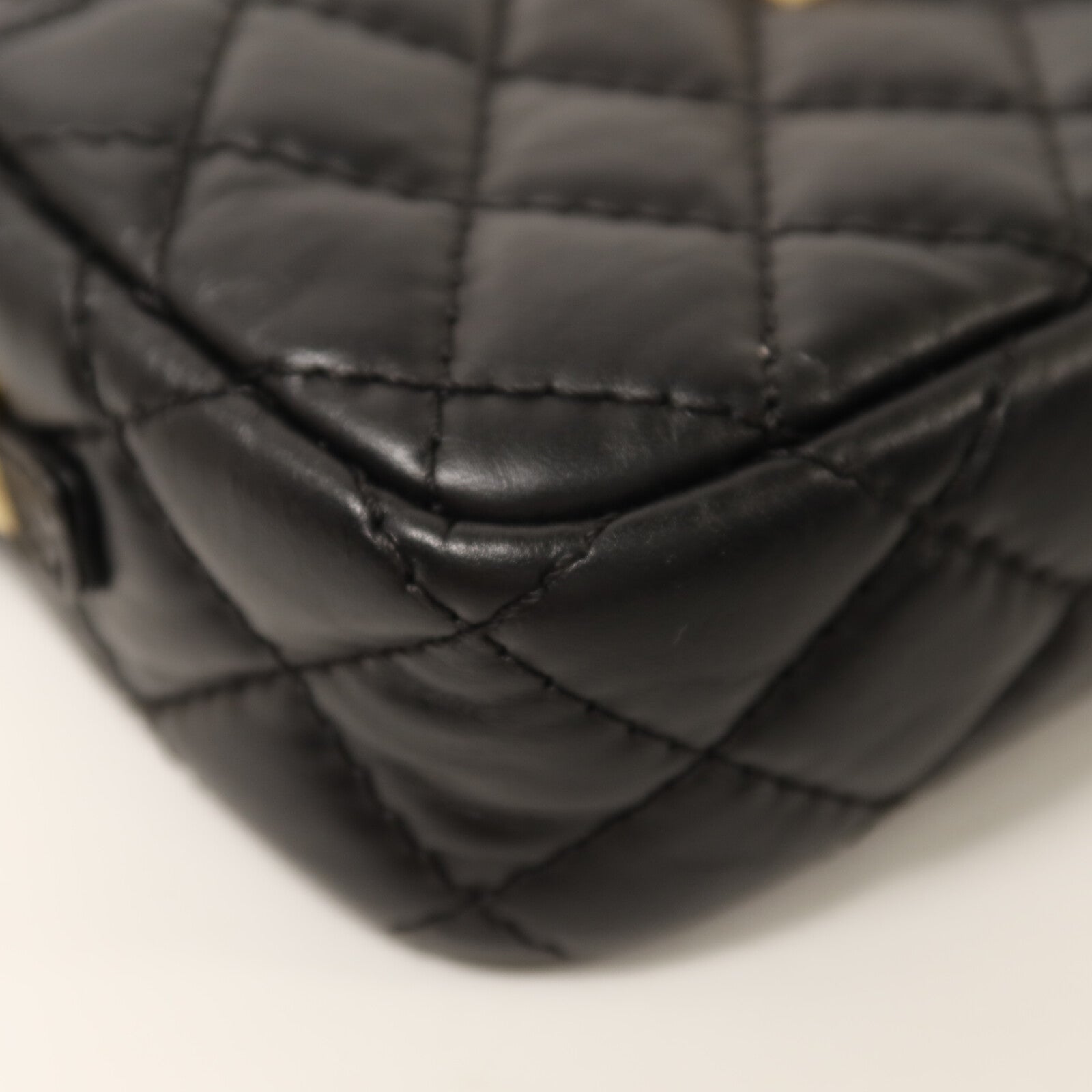 CHANEL 牛皮皮革Small Reissue 2.55 Camera Bag金扣鏈帶肩背袋