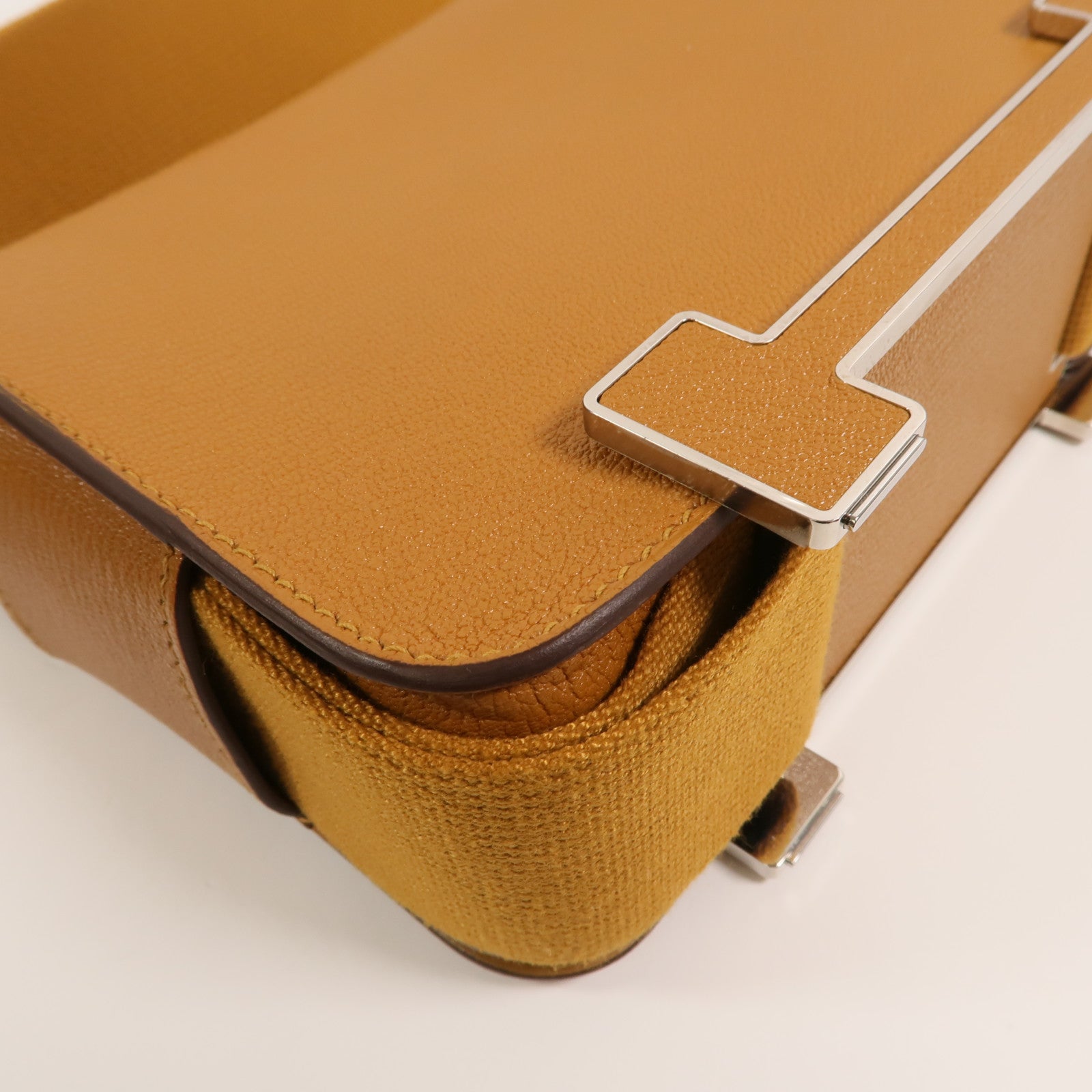 HERMES Chevre皮革Geta肩背袋Caramel