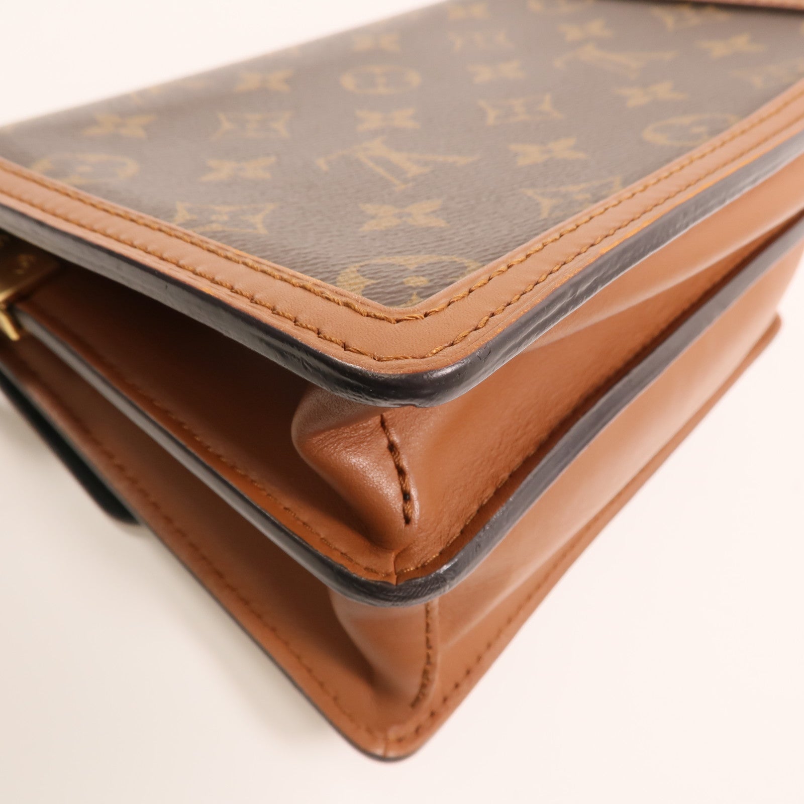 LOUIS VUITTON Monogram Reverse Mini Dauphine金扣肩背袋