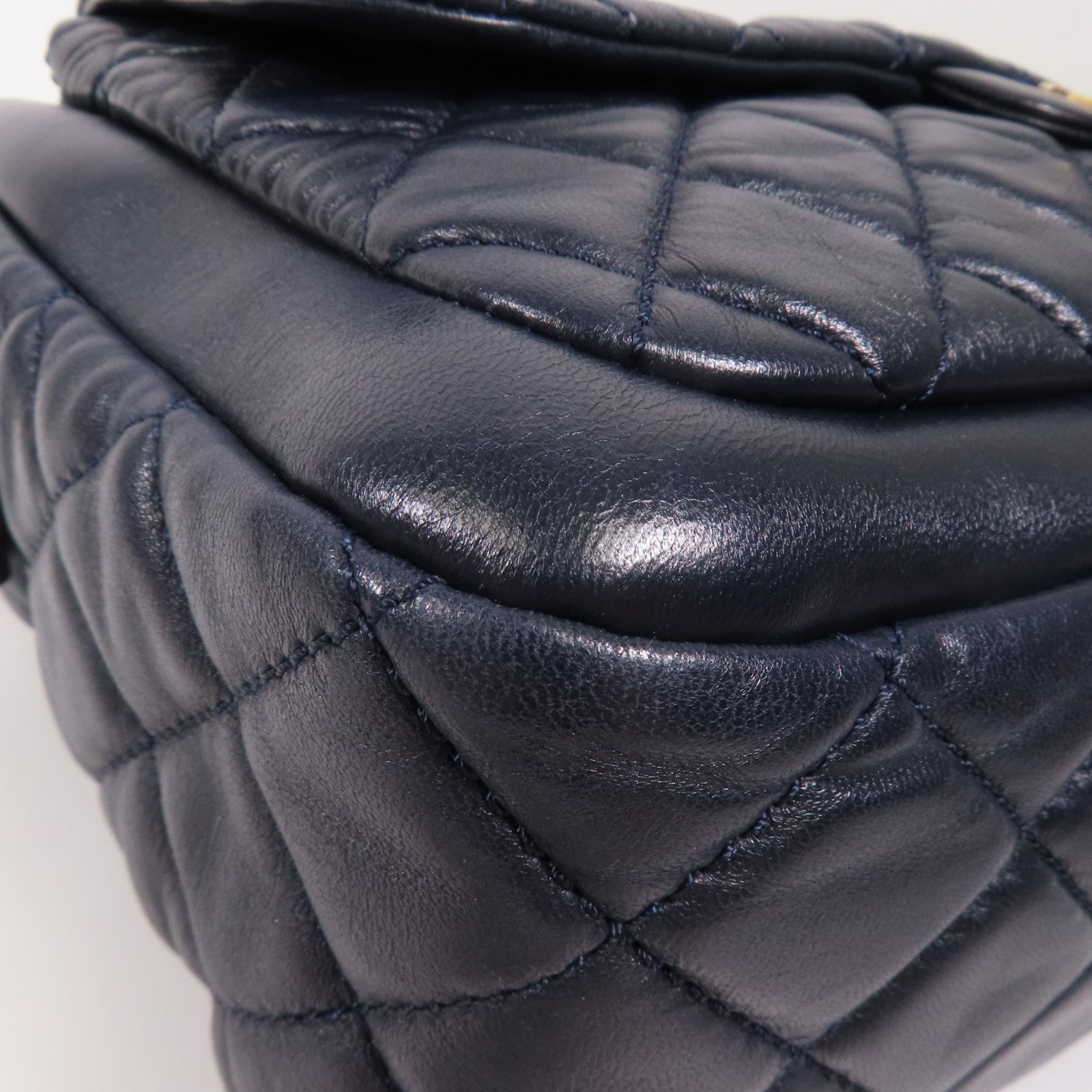 CHANEL 牛皮皮革Shoulder Bag金扣肩背包